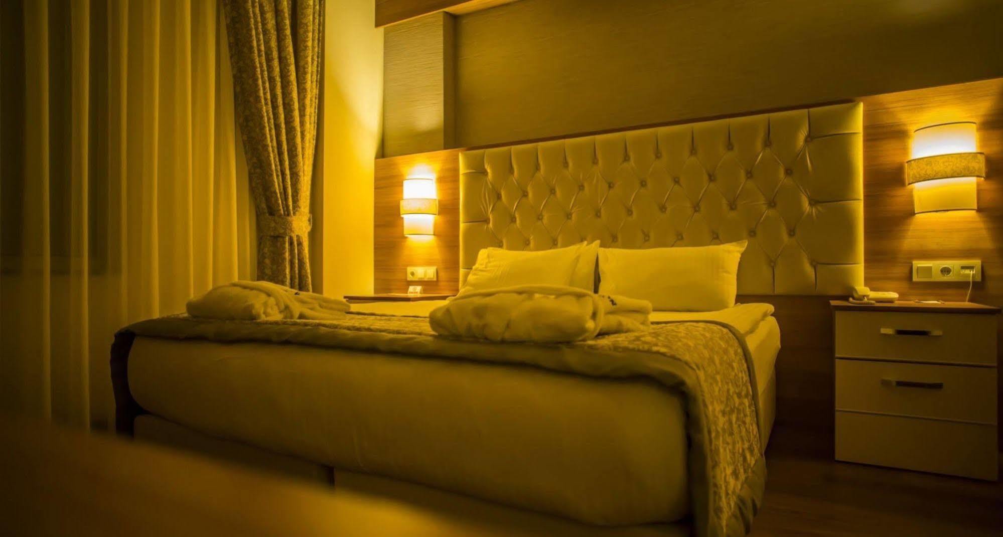 Parion Hotel
