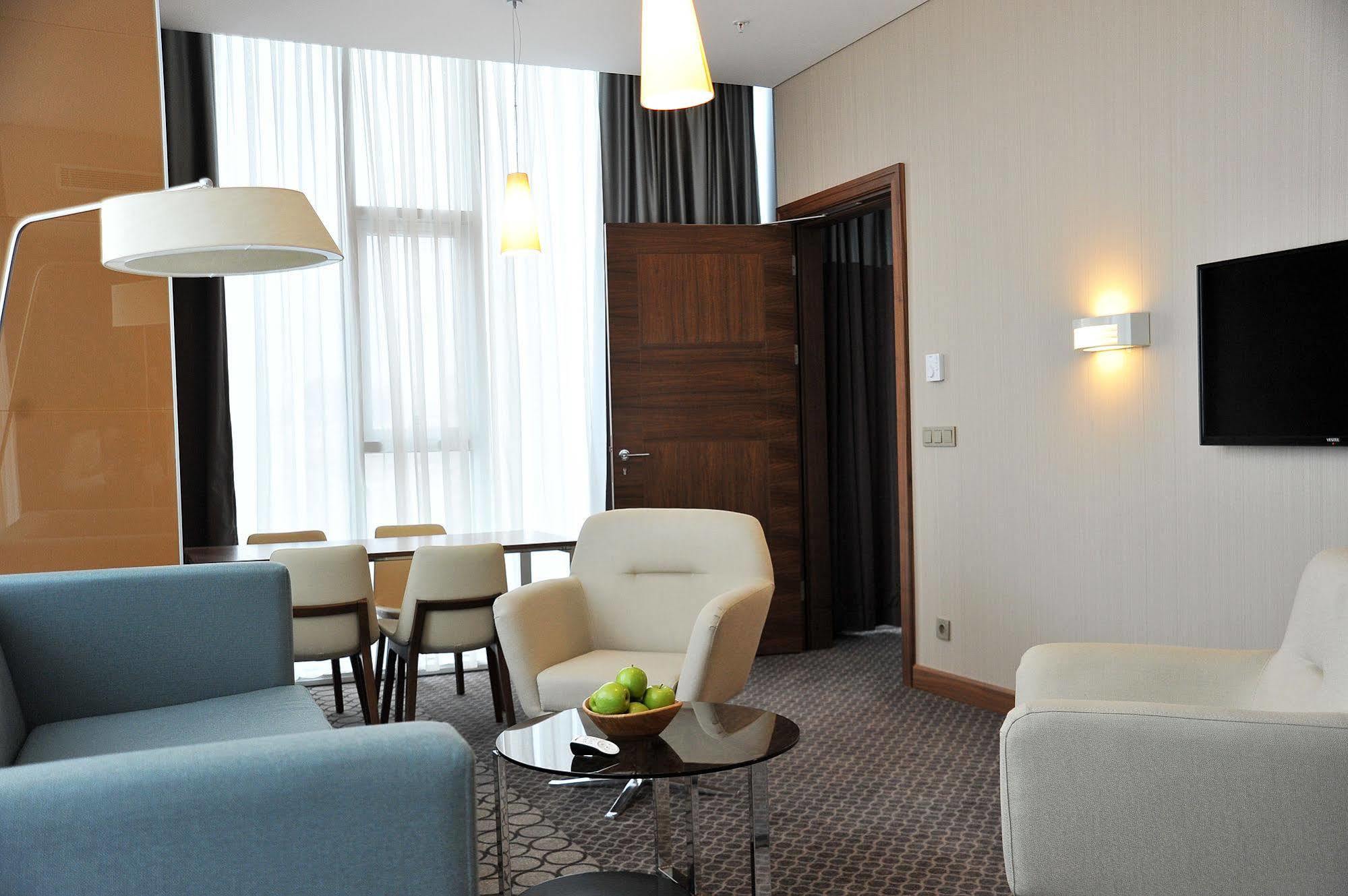 Hotel Anemon Grand