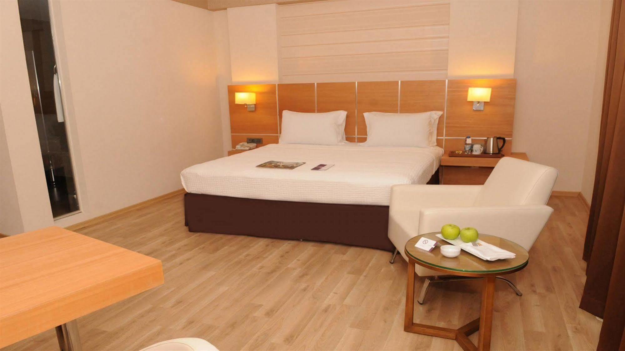 Hotel Anemon Grand Adana