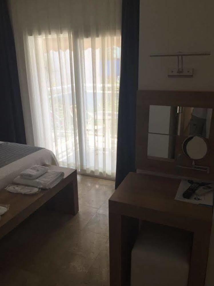 Hotel Rhapsody 4*