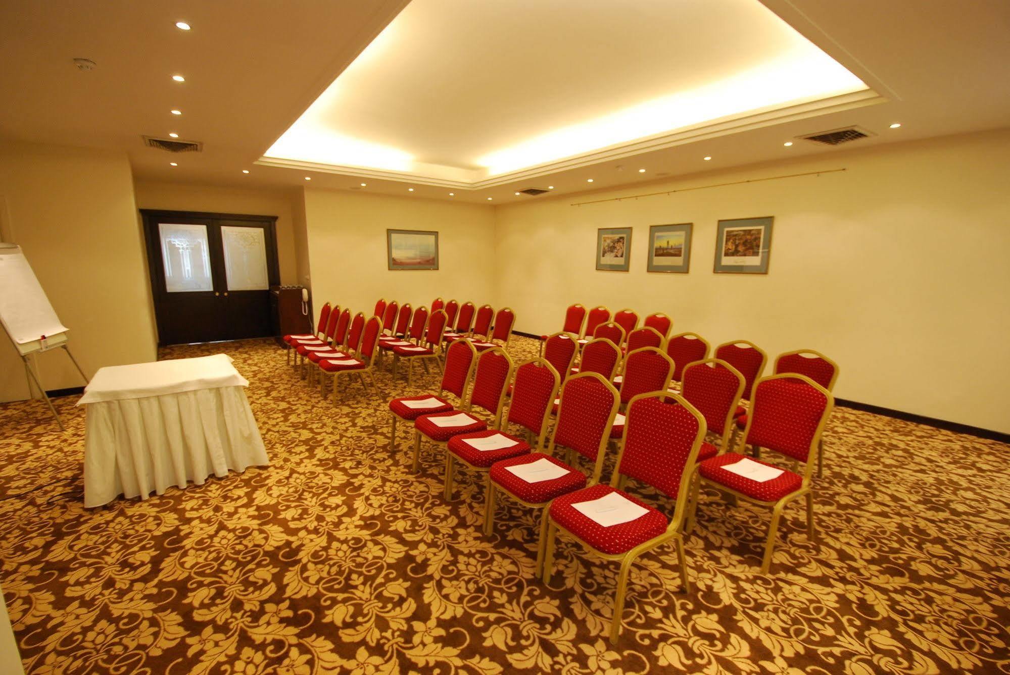 Ege Hotel 4*