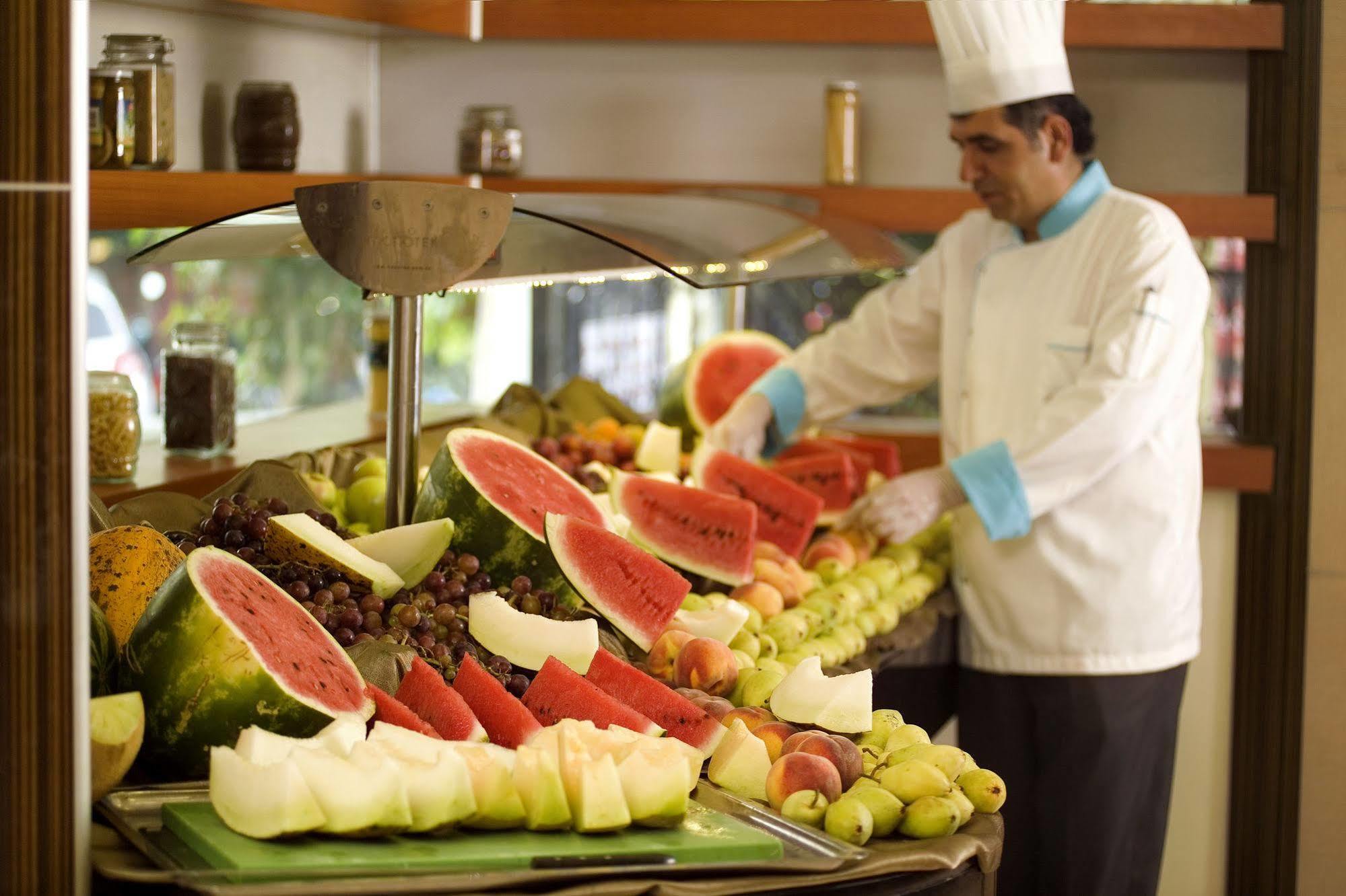 Hotel Riviera & 4*