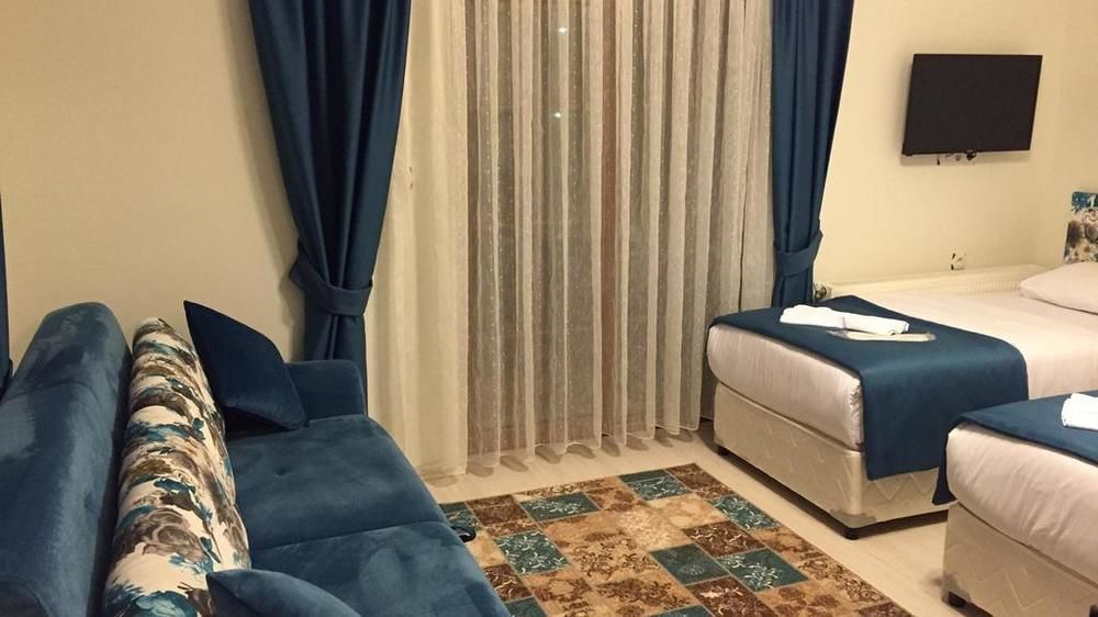 Mego Aparthotel 2*