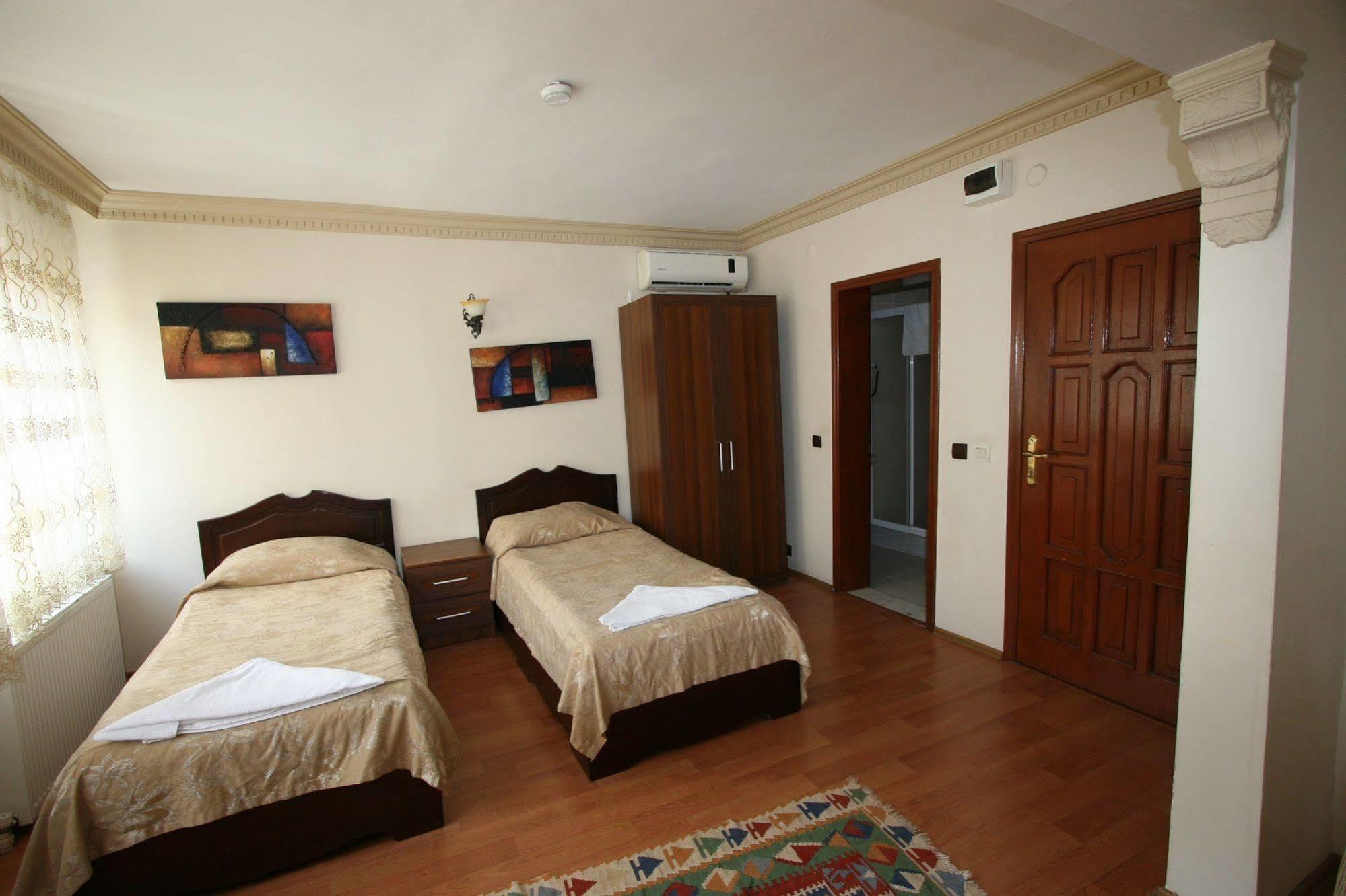 Hanedan Hotel