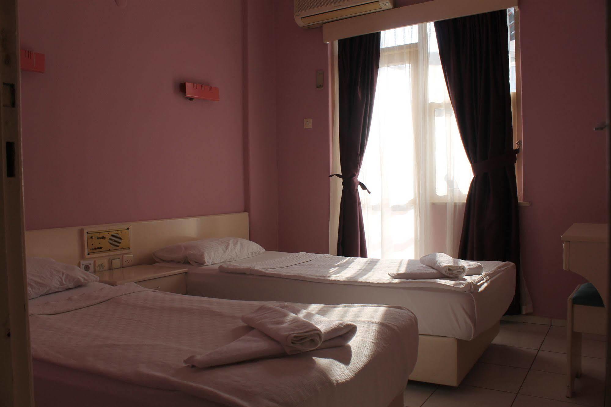 Rosella Hotel
