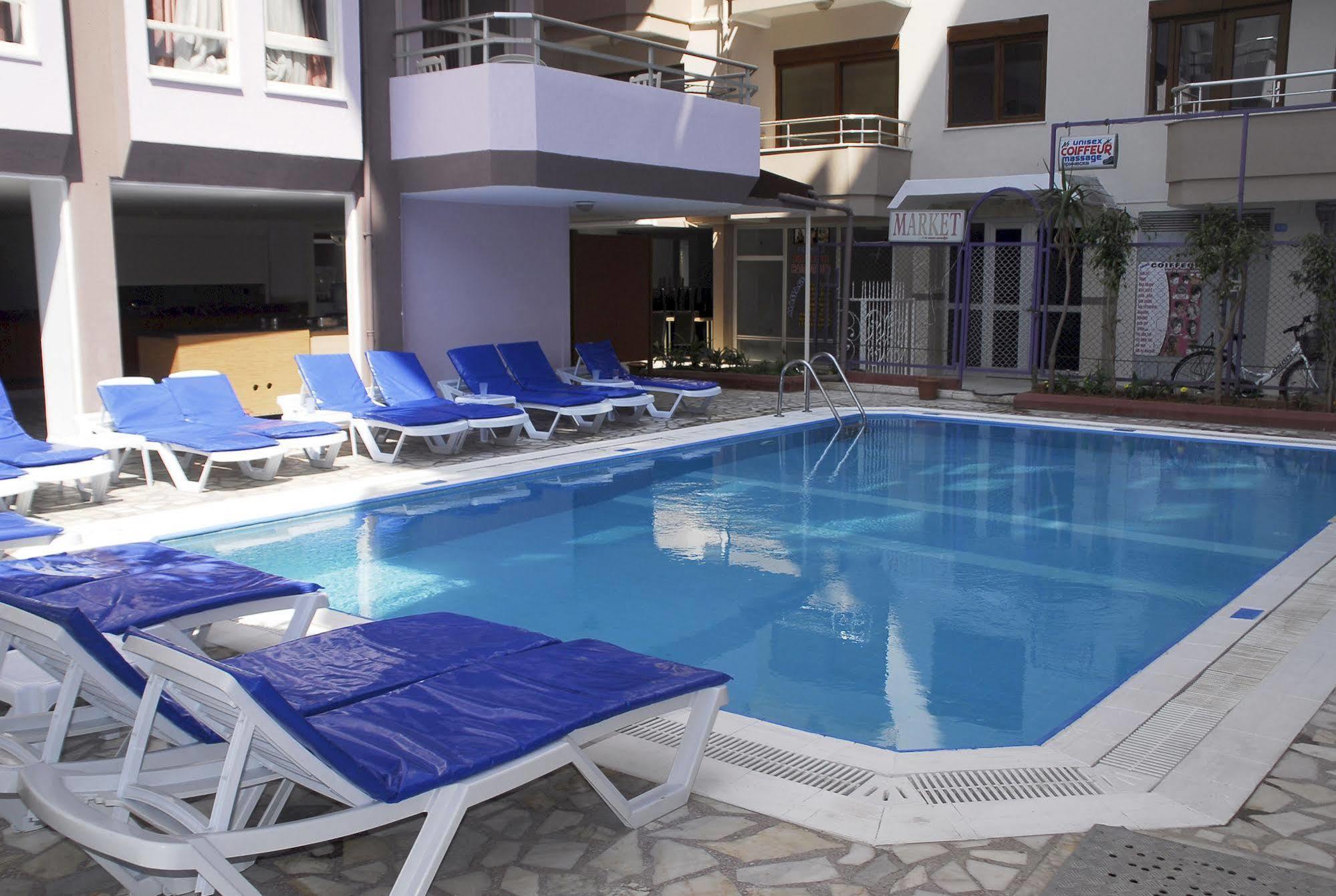 Rosella Hotel