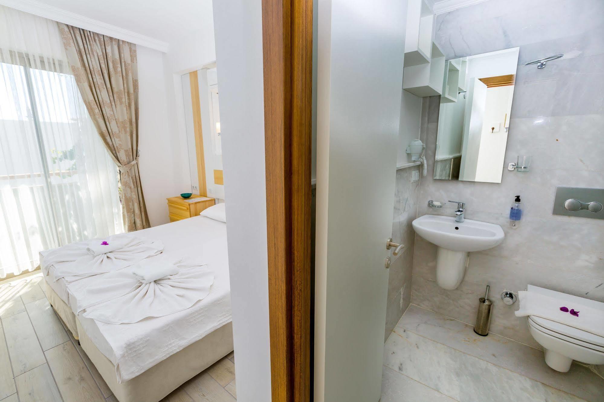 Hotel Defne