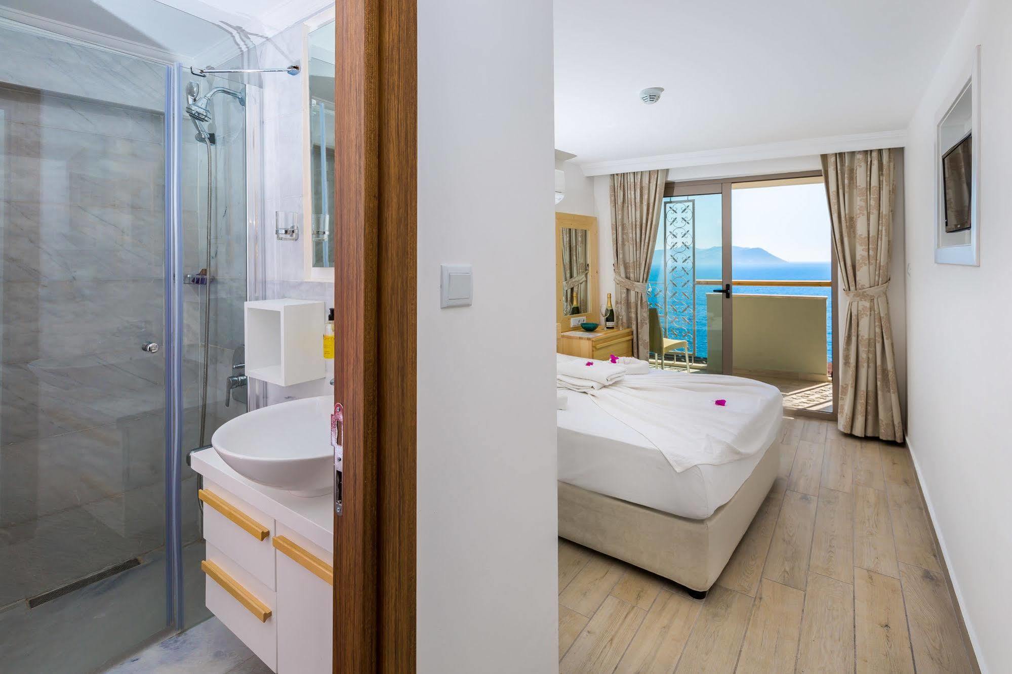 Hotel Defne