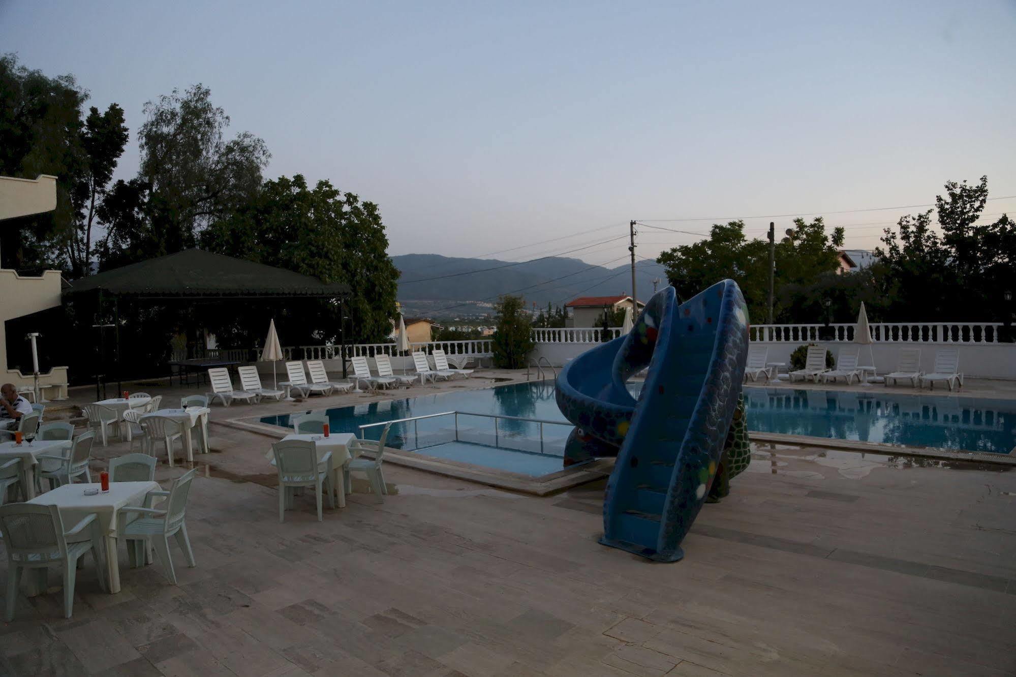 Hotel Egeria Park 3*