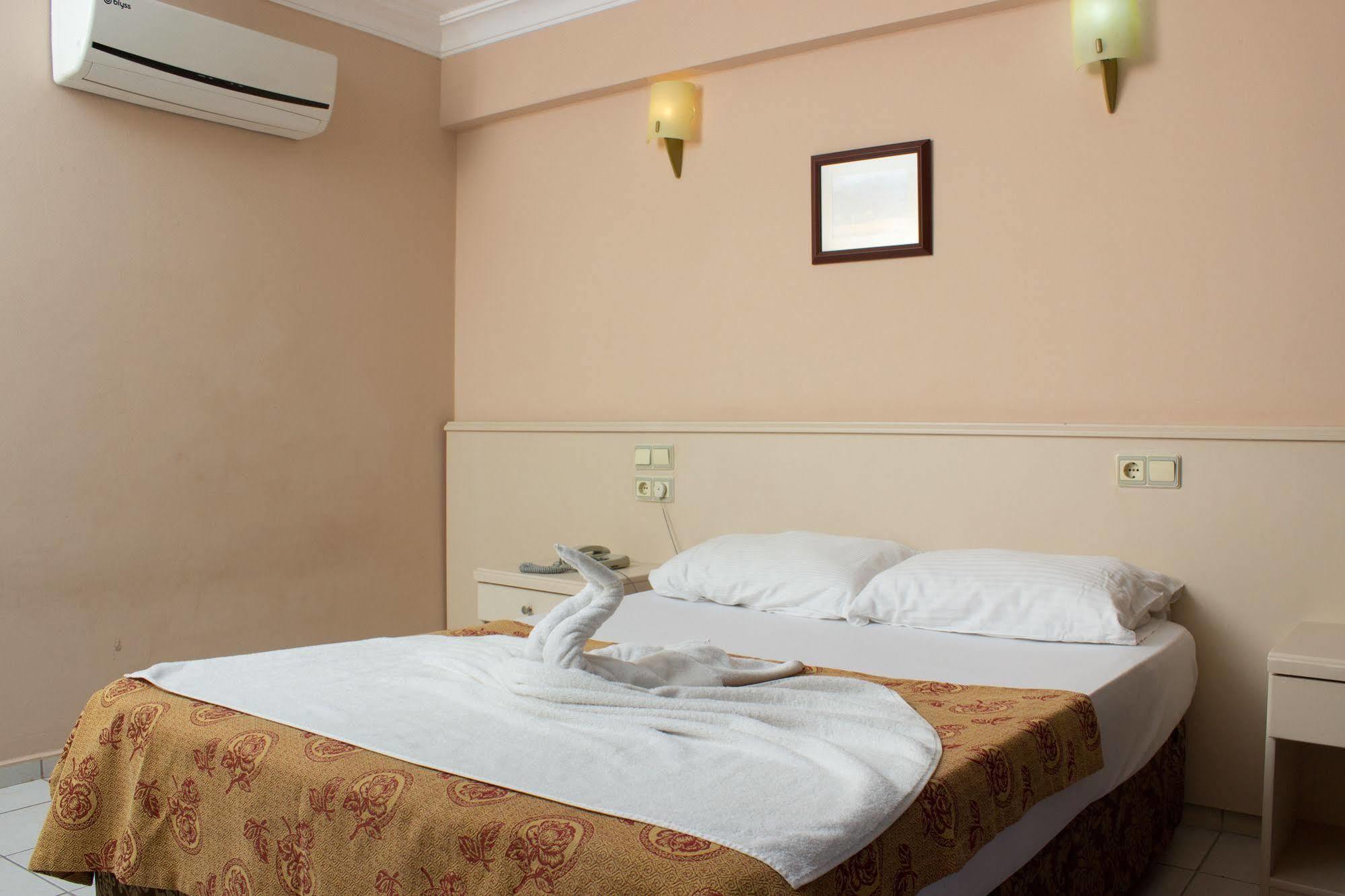 Hotel Ares Dream 4*