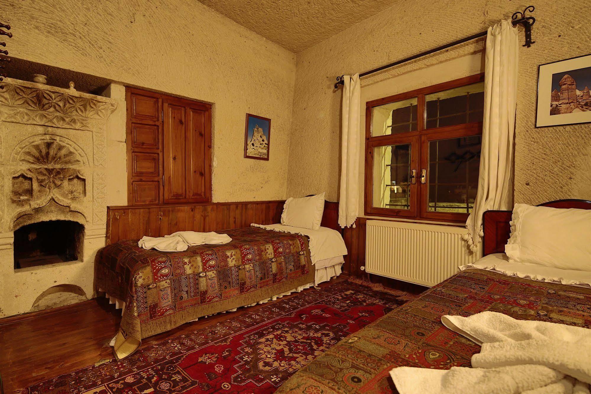 Cave Saksagan Hotel 2*