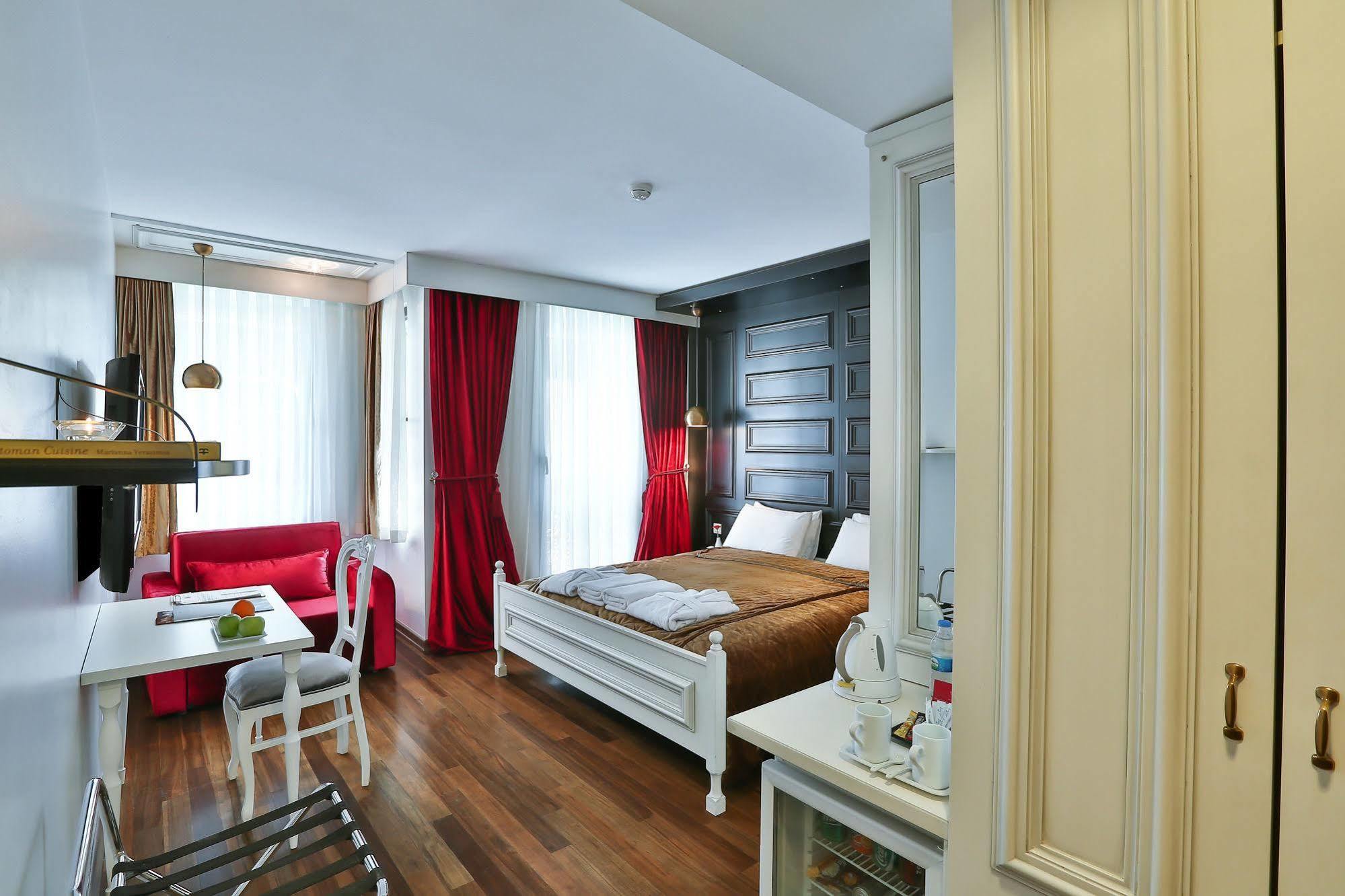 Senatus - Special Class Hotel