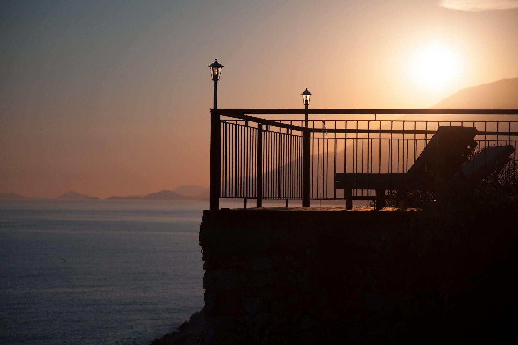 Hotel Sunset