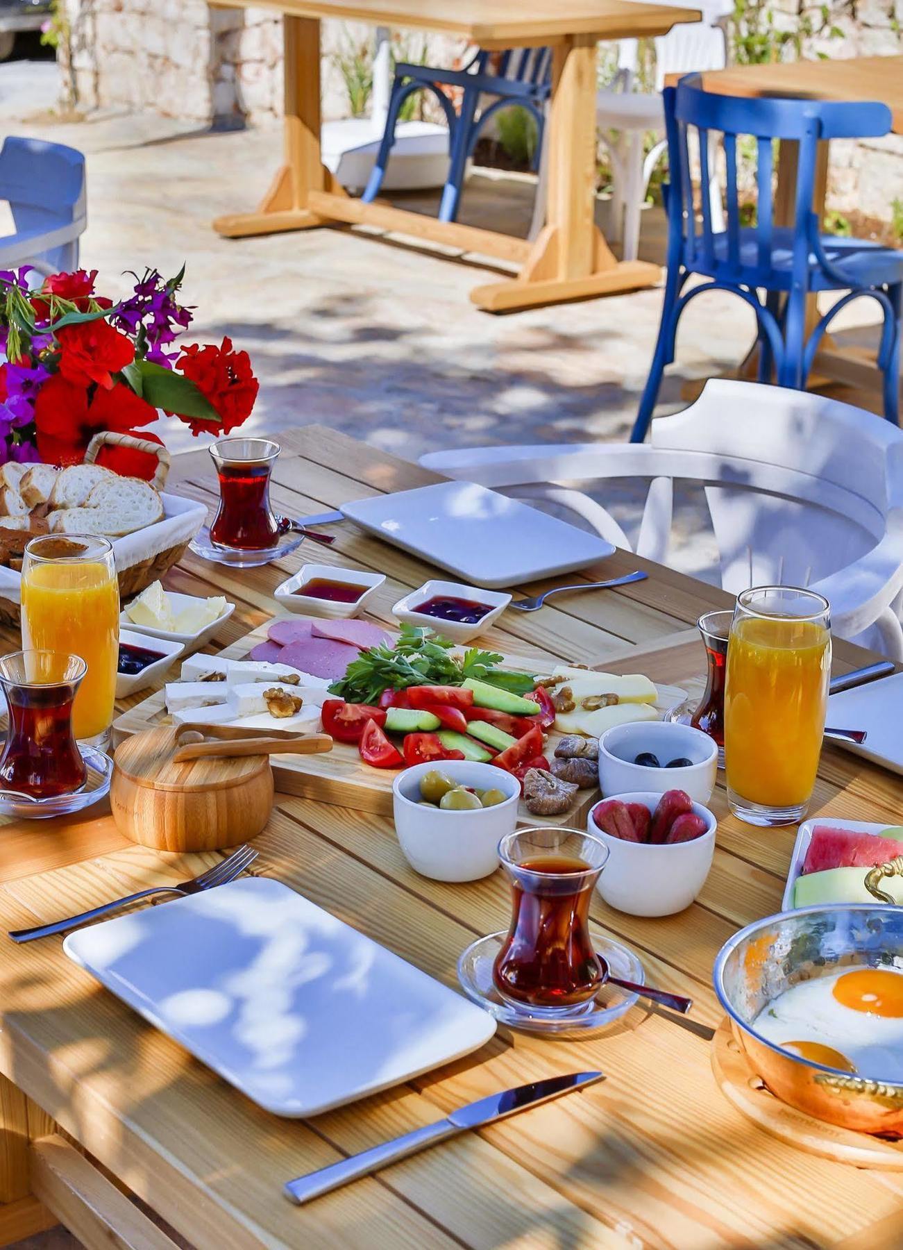 Livia Hotel 3*