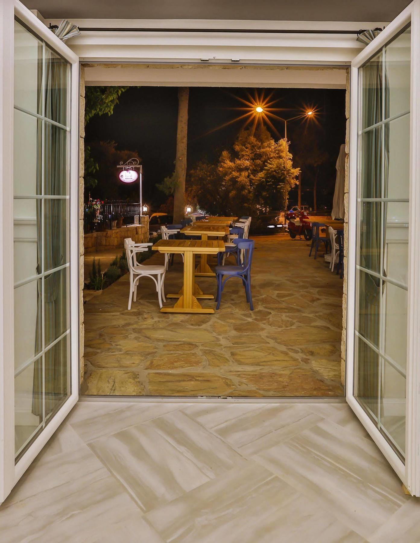 Hotel Livia 3*