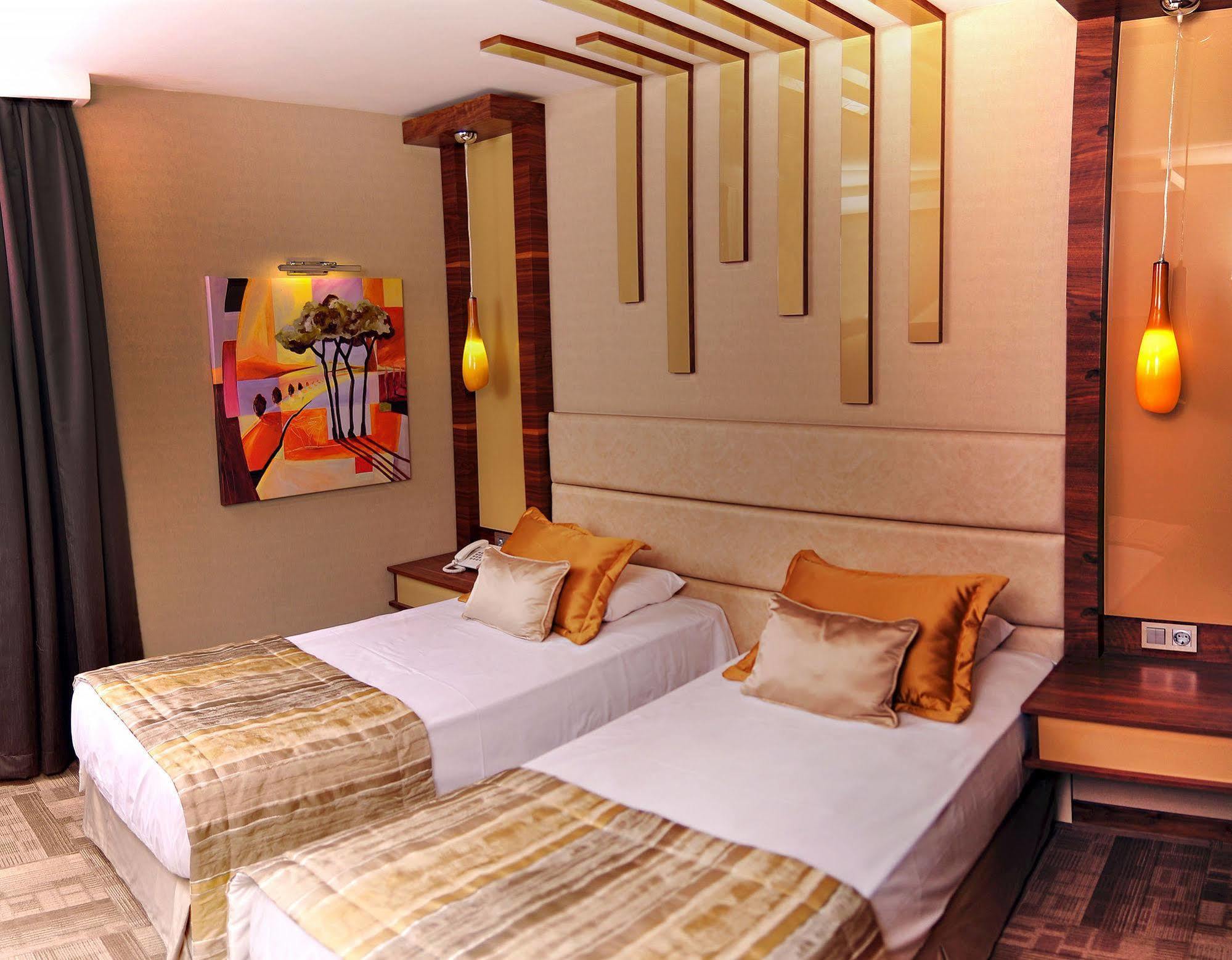 Hotel Avin
