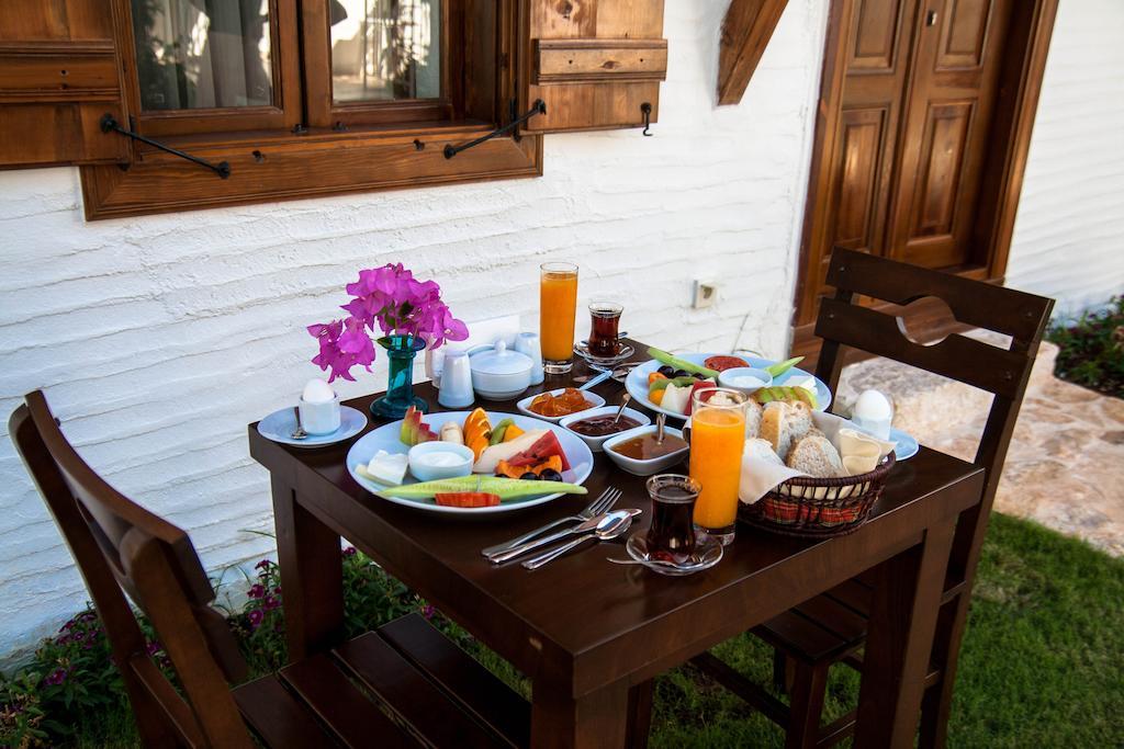 Courtyard Hotel
