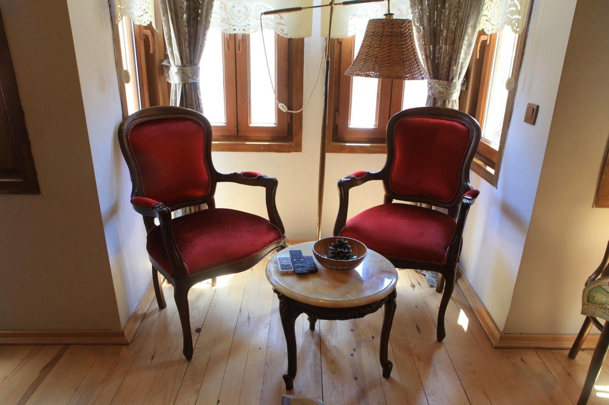 Hotel Tom Square Boutique 2*