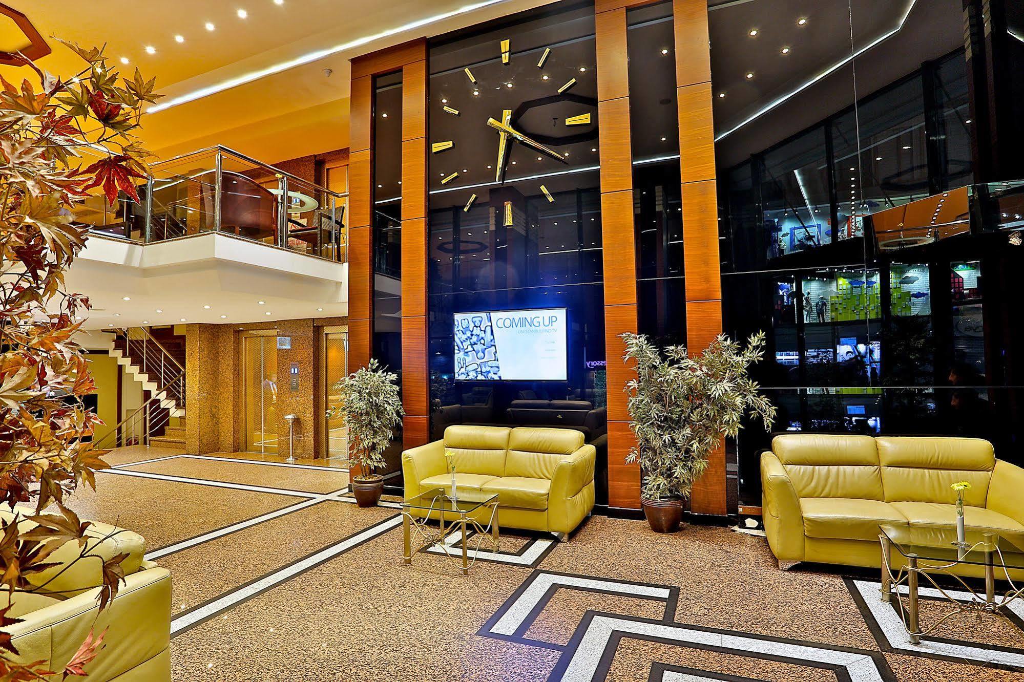 Hotel Grand Madrid 3*