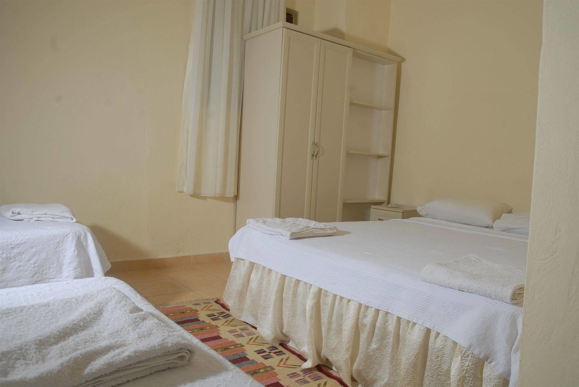 Hostel Ates Kas