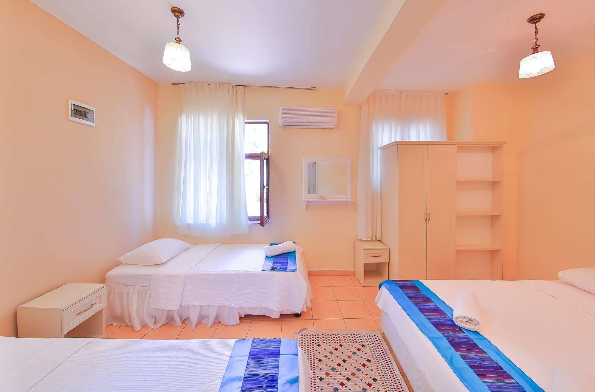 Hostel Ates Kas