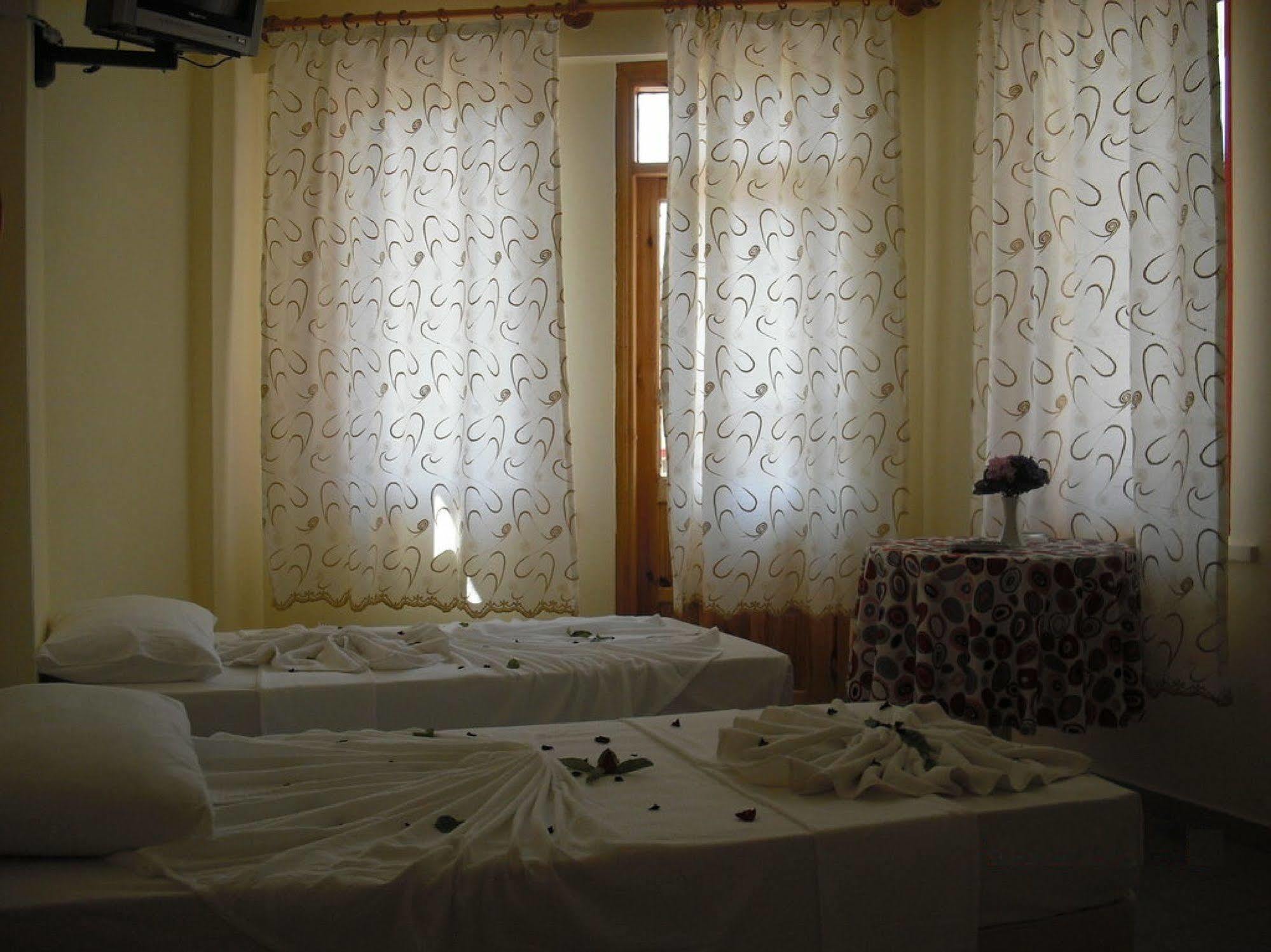 Aparthotel Semiz 3*
