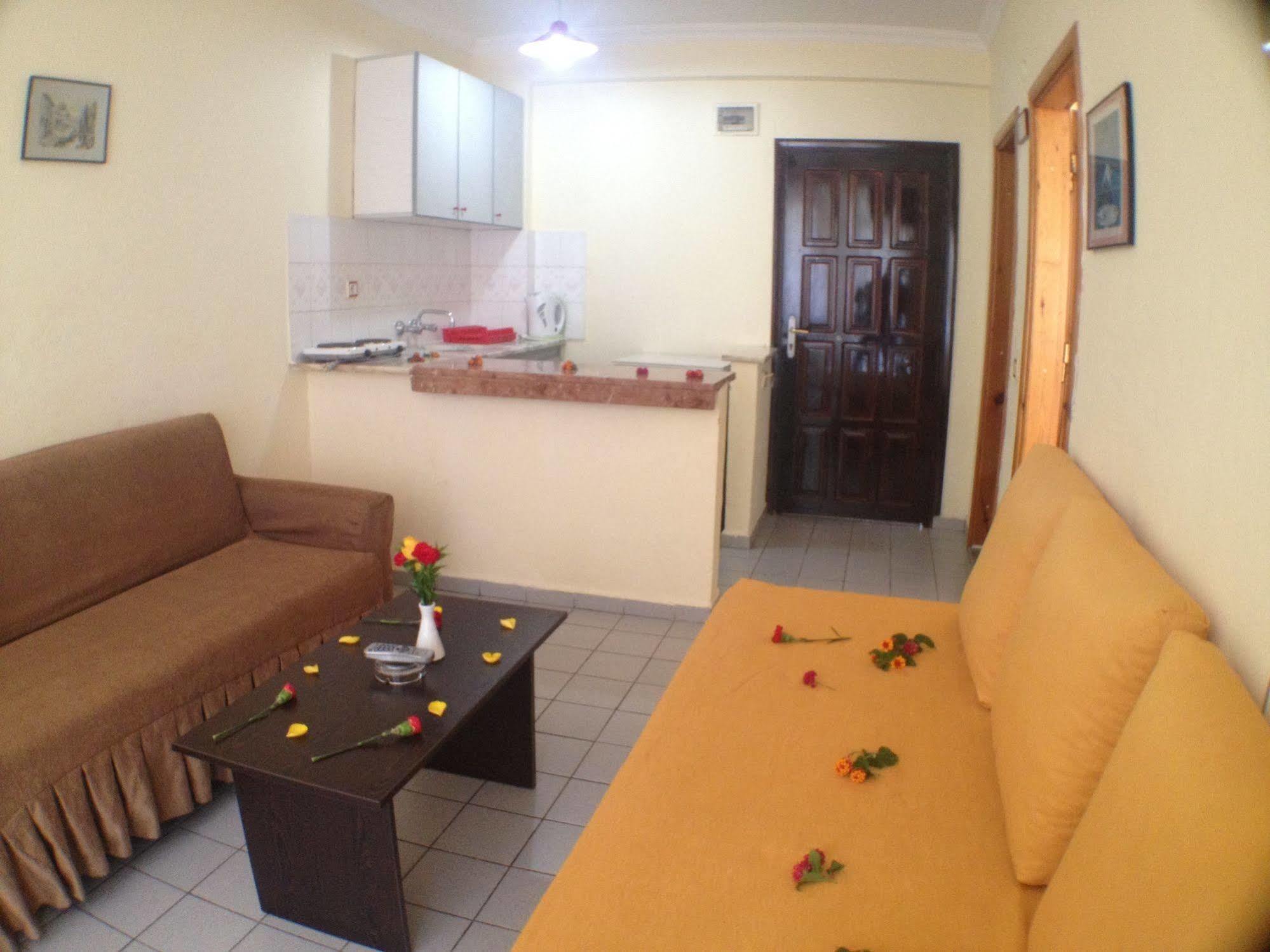 Aparthotel Semiz
