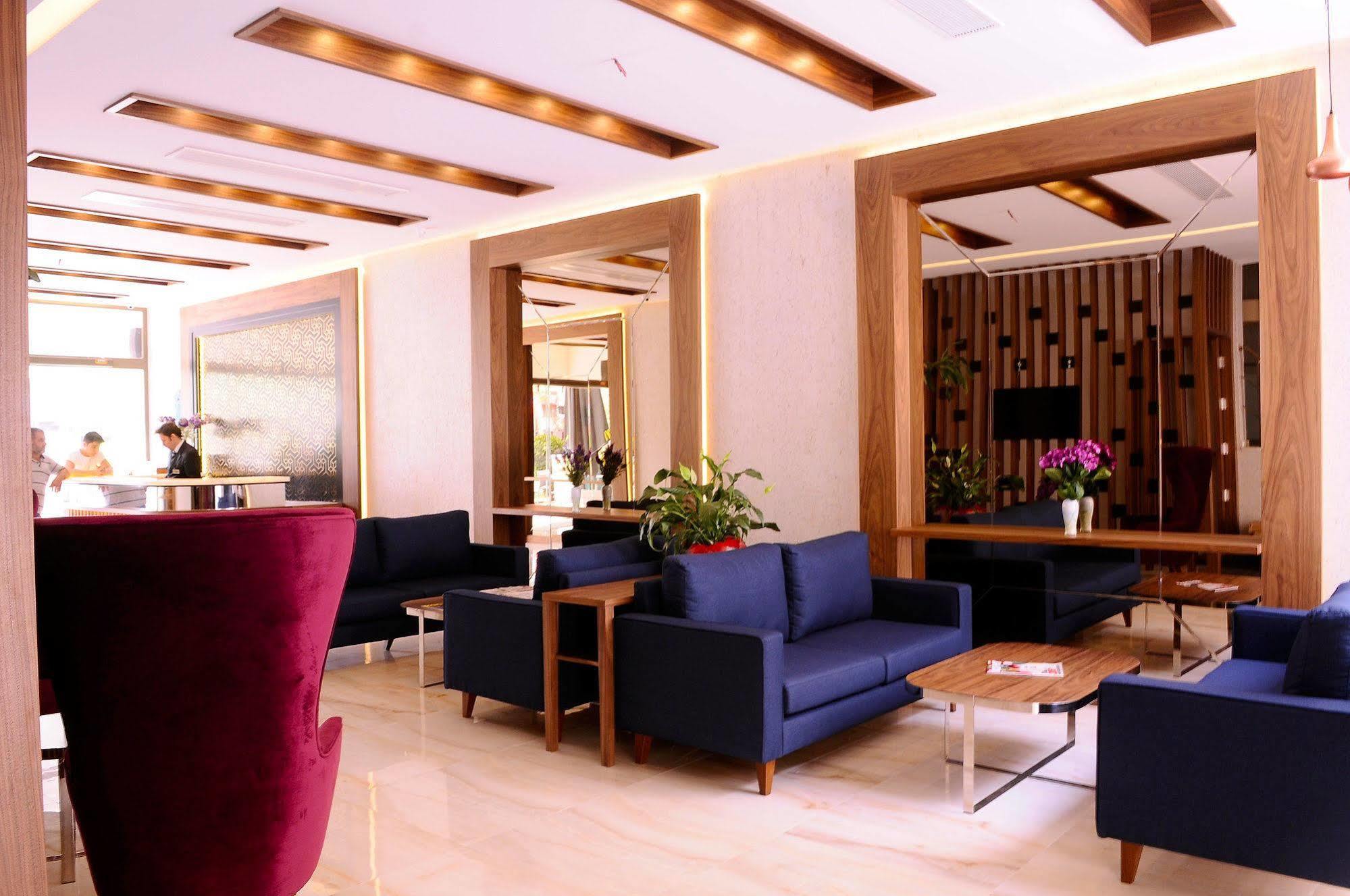 Hotel Artur 3*