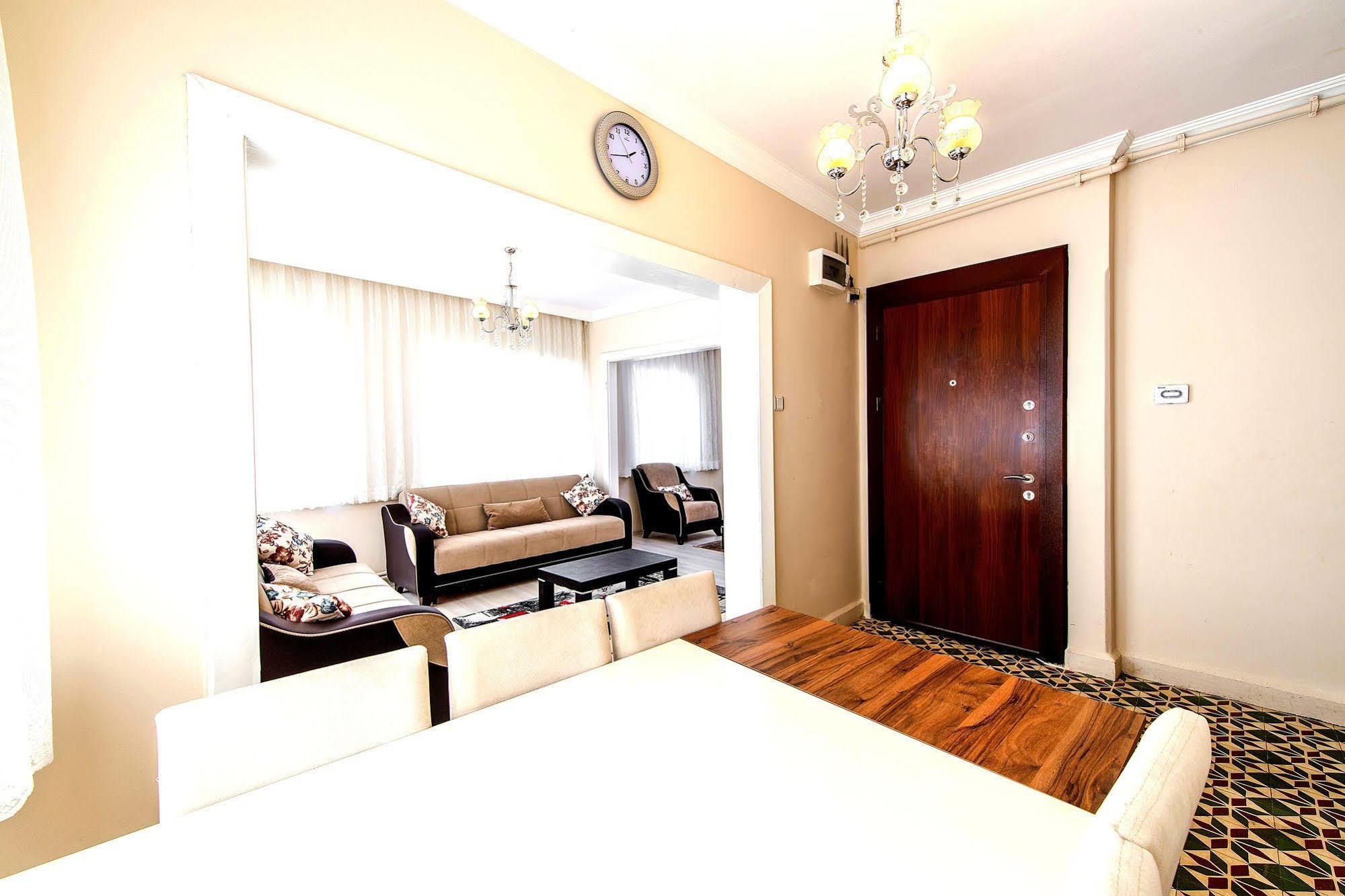 Efe Apartment *