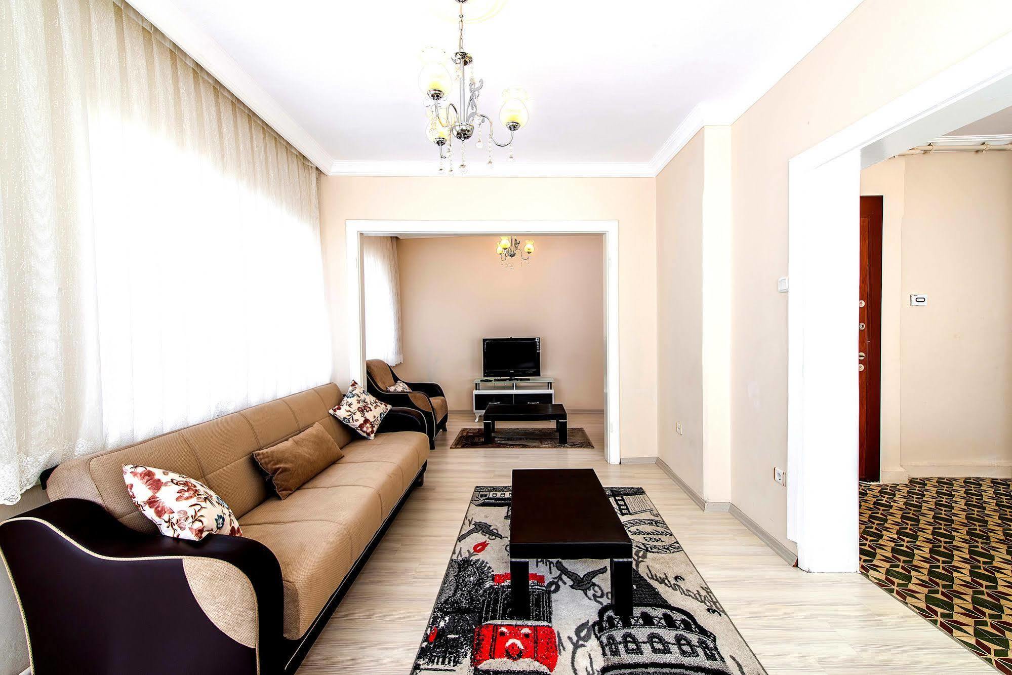 Efe Apartment *