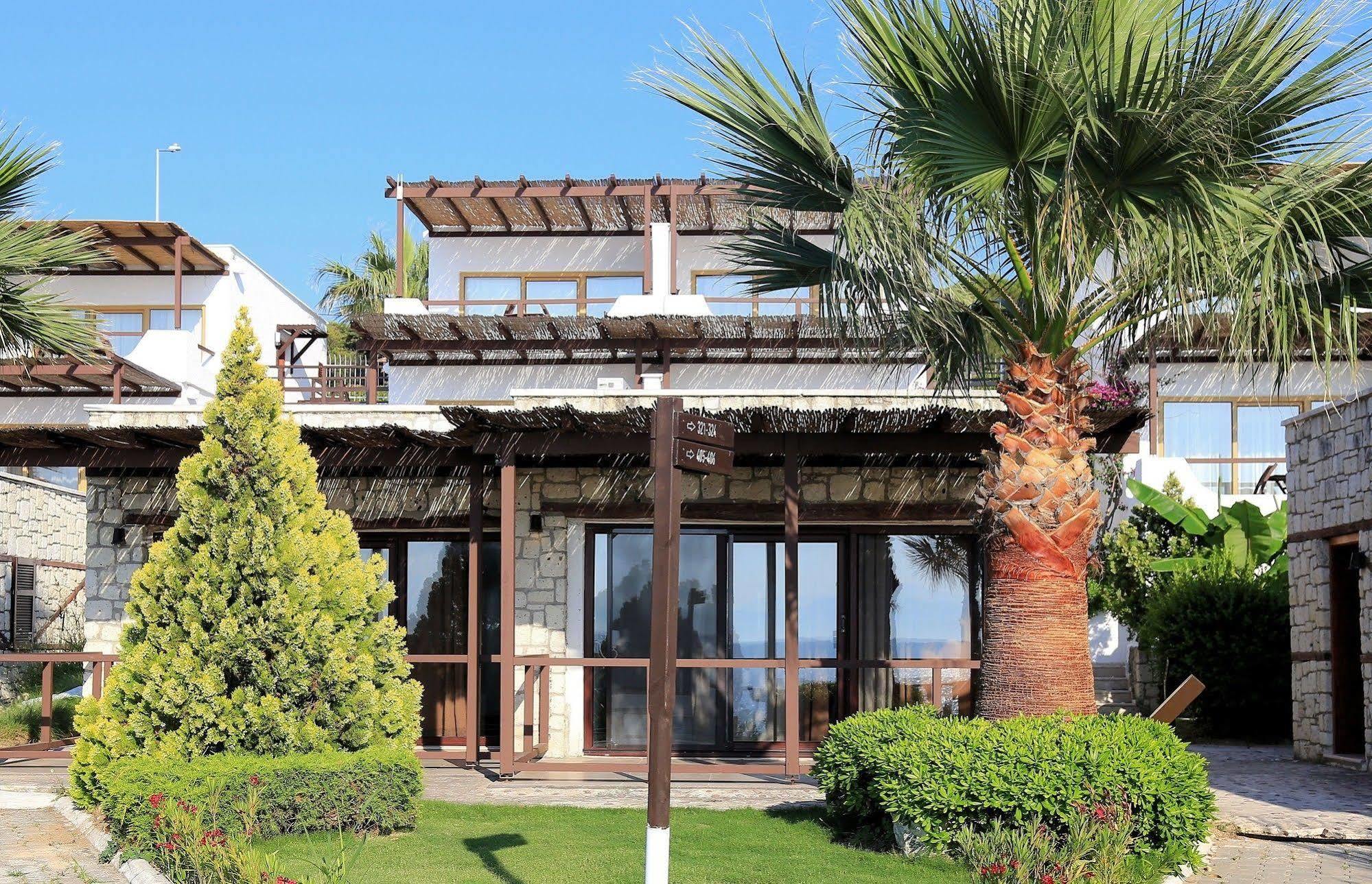 Hotel Ceshme 3*