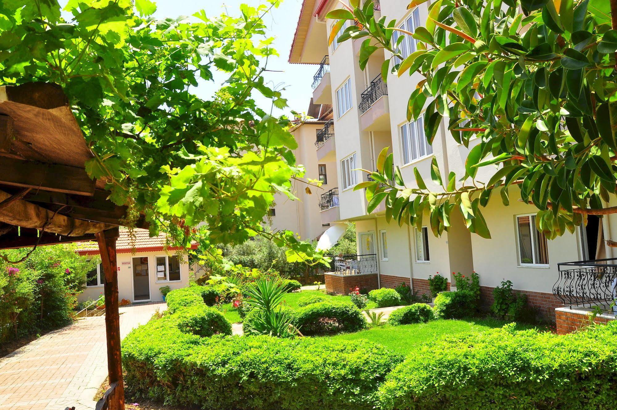 Kaya Aparthotel Side