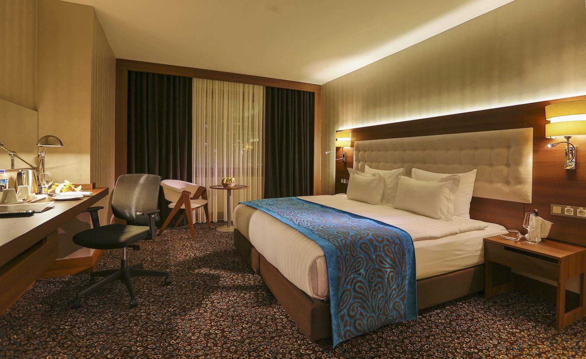 Hotel Teymur Continental 5*