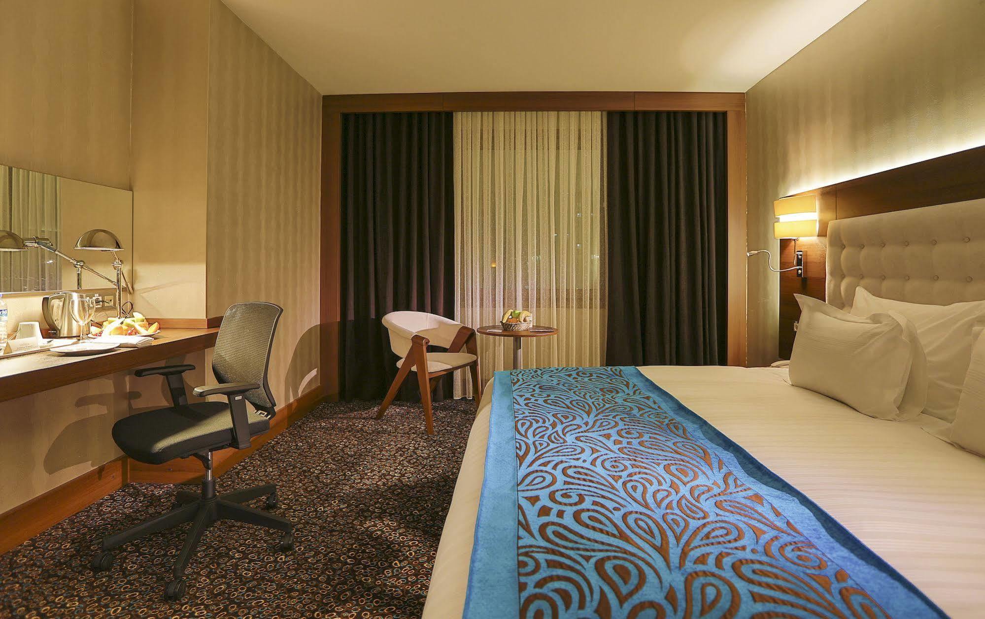 Teymur Continental Hotel