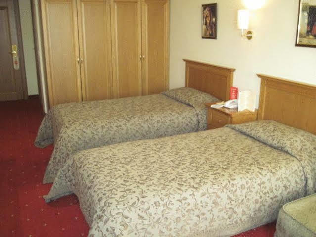 Central Hotel 4* Bursa