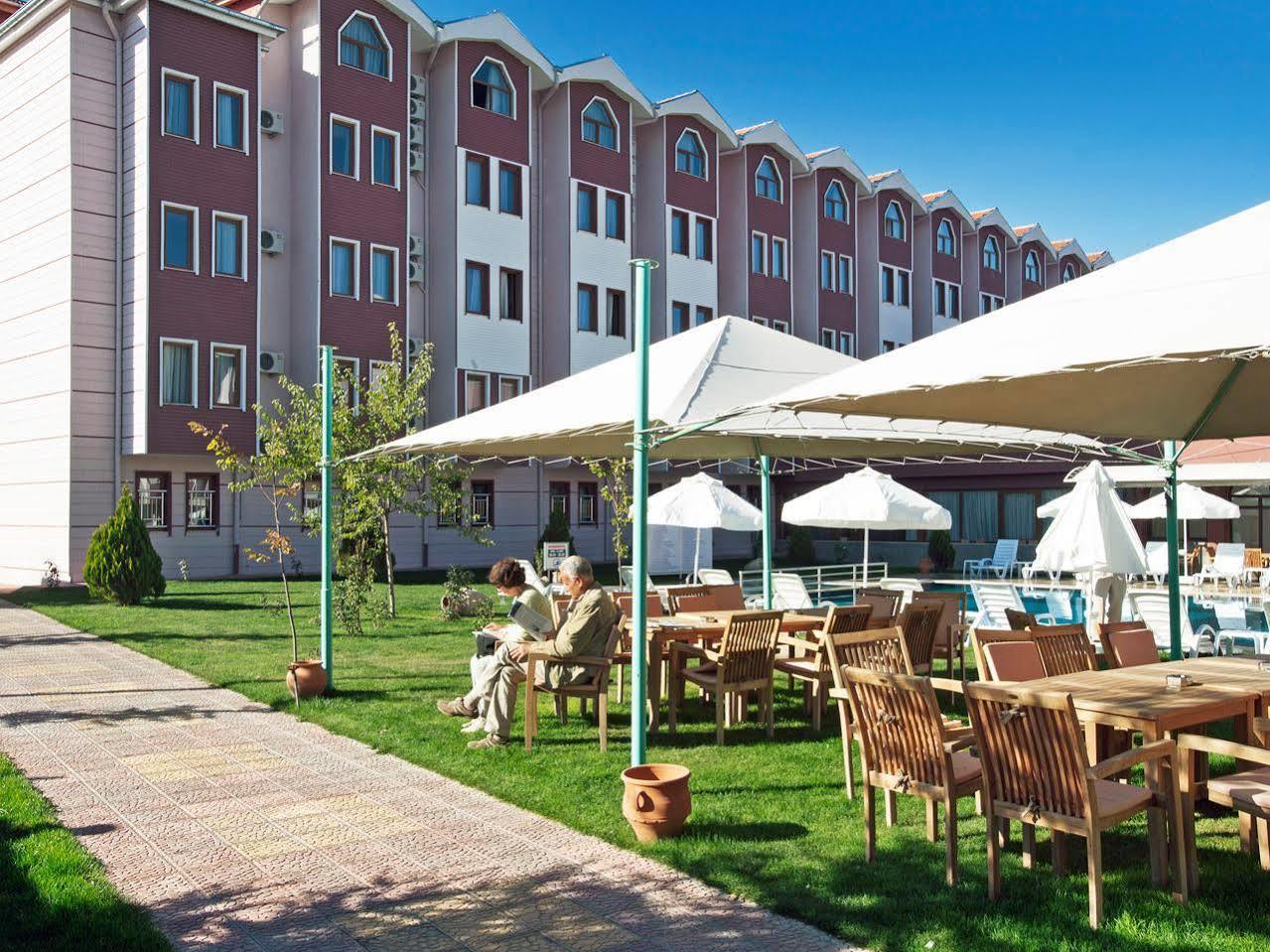Hotel Crystal &