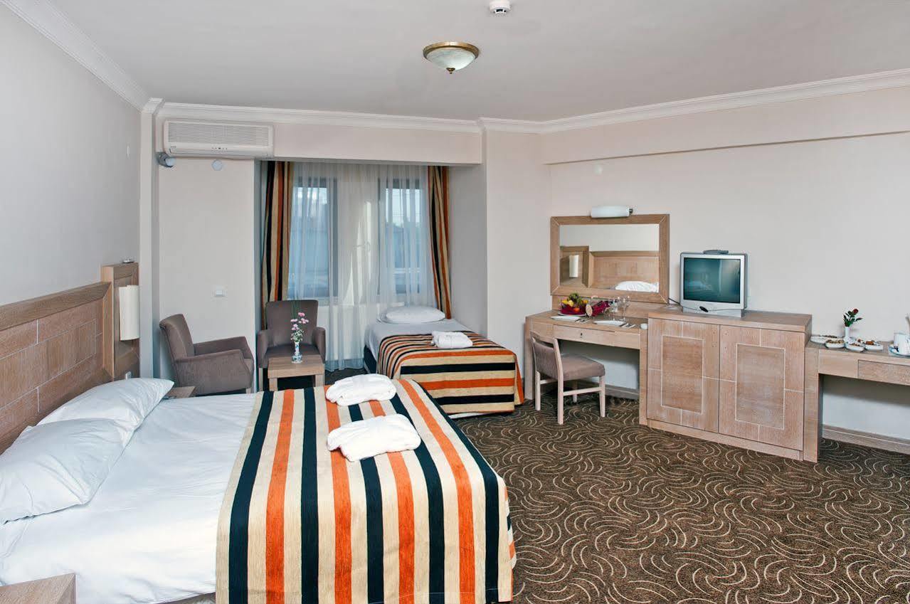 Crystal & Hotel