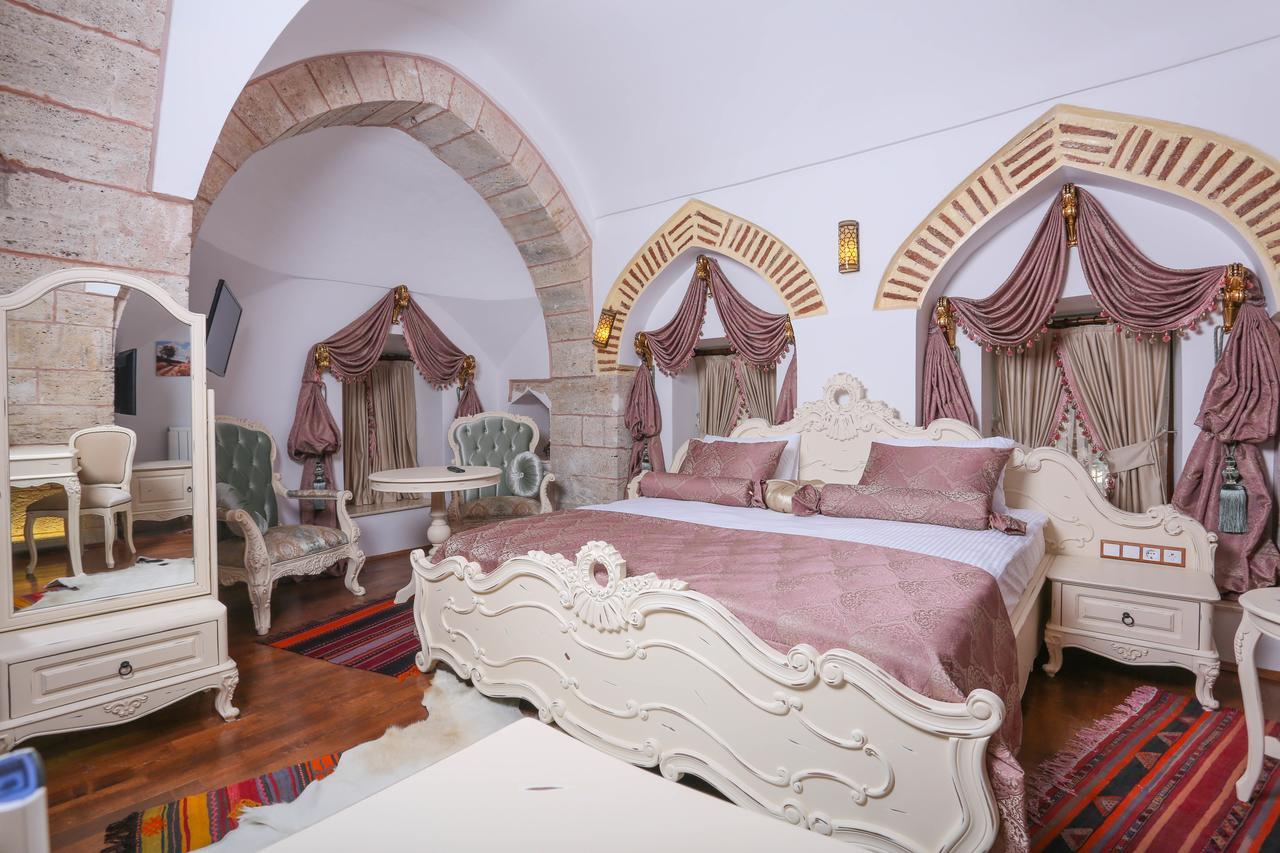 Hotel Behrampasa &cafe &restaurant