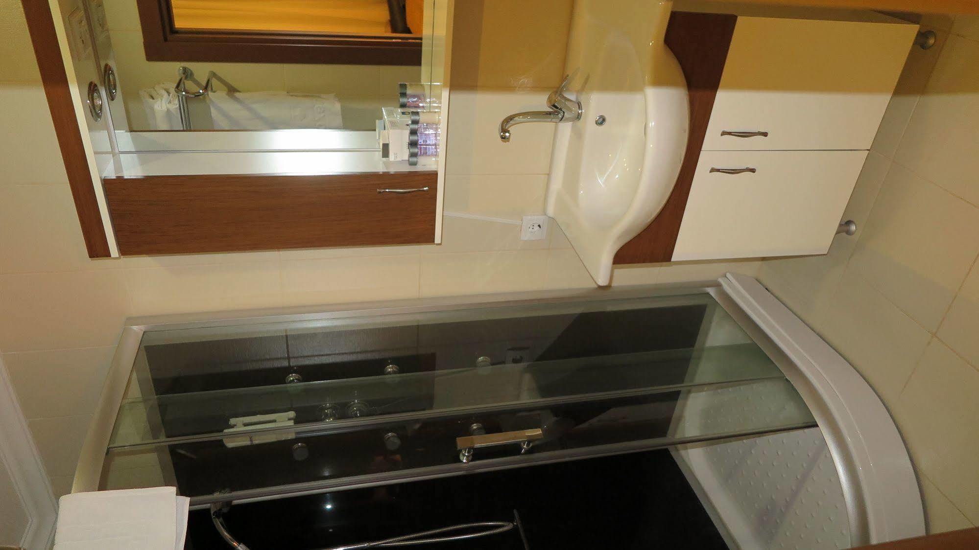 Hotel Emex Kocaeli 5*
