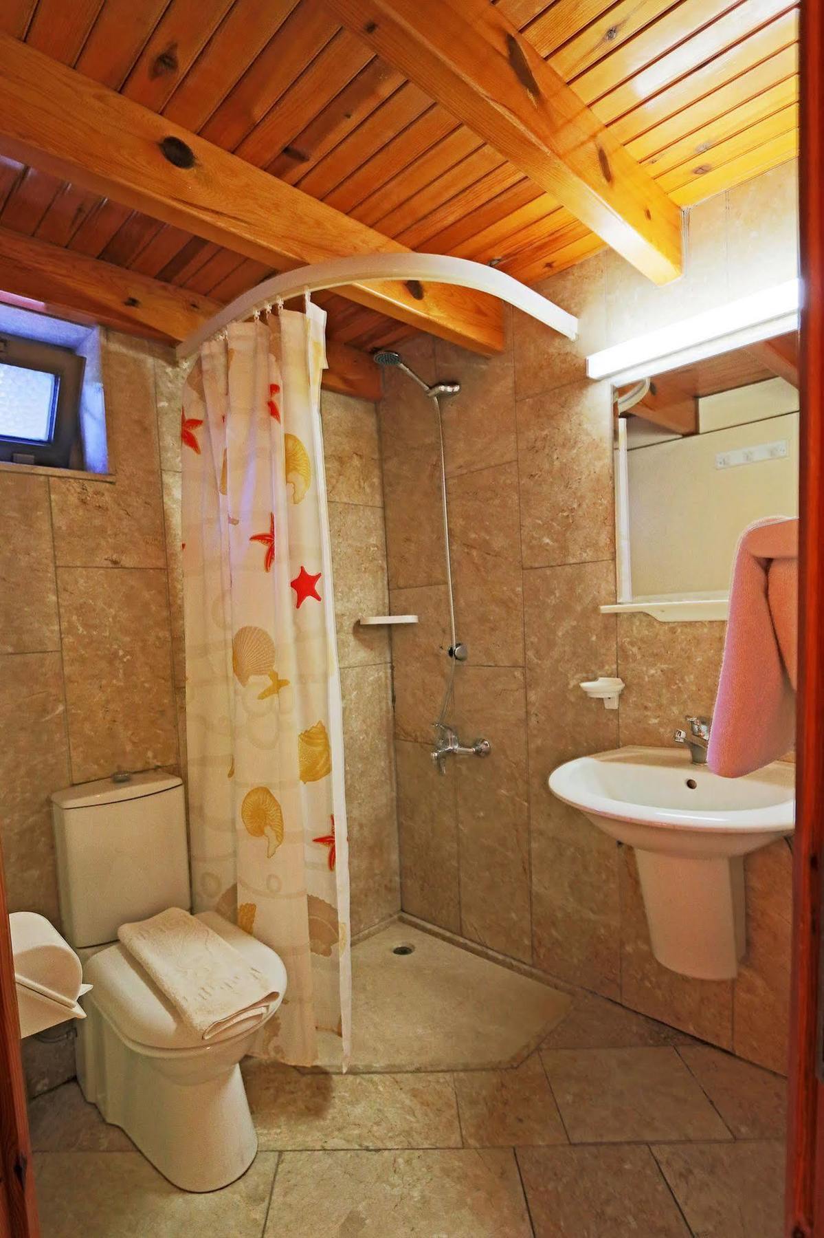 House Aparthotel 3*