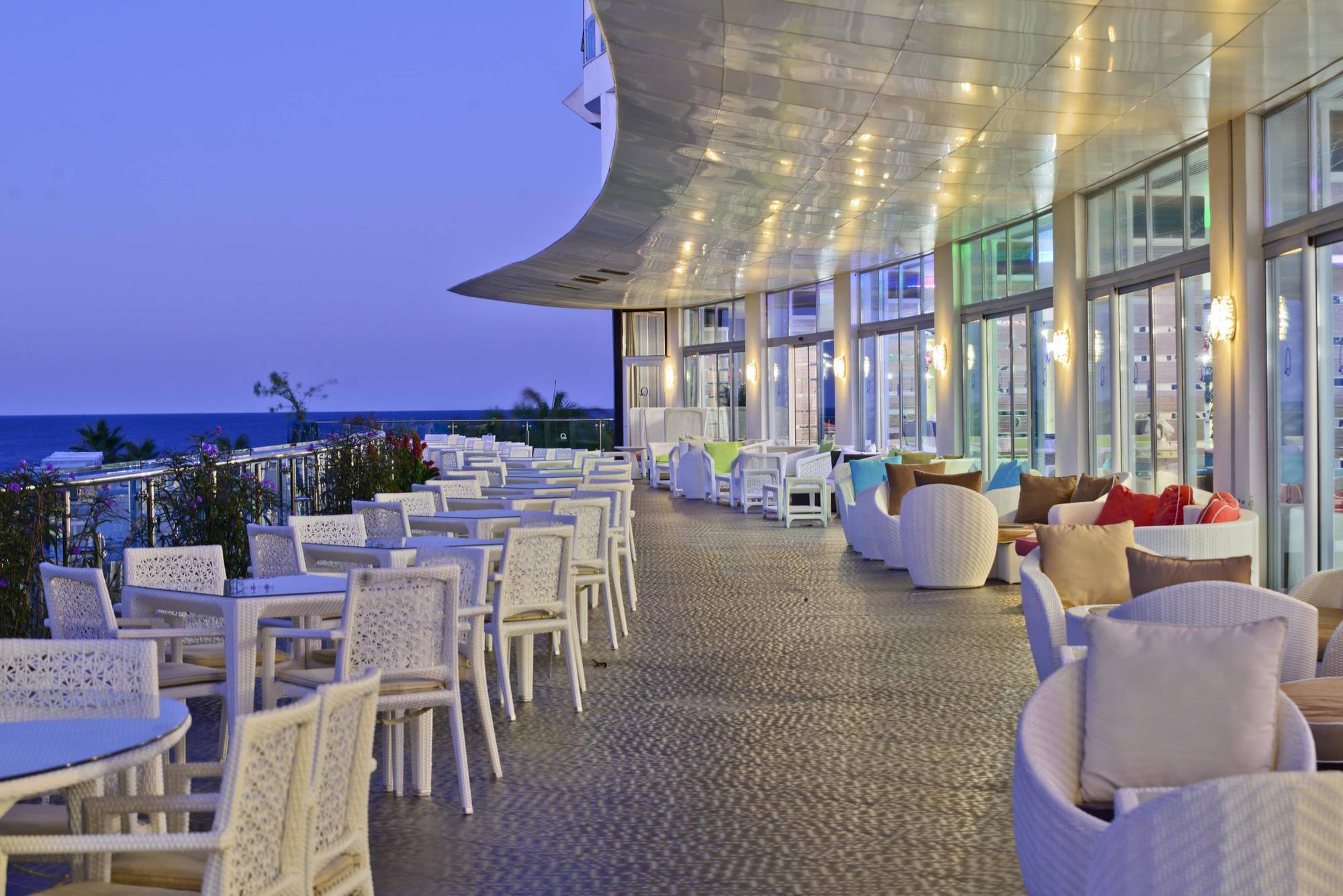 Q Premium Hotel Okurcalar