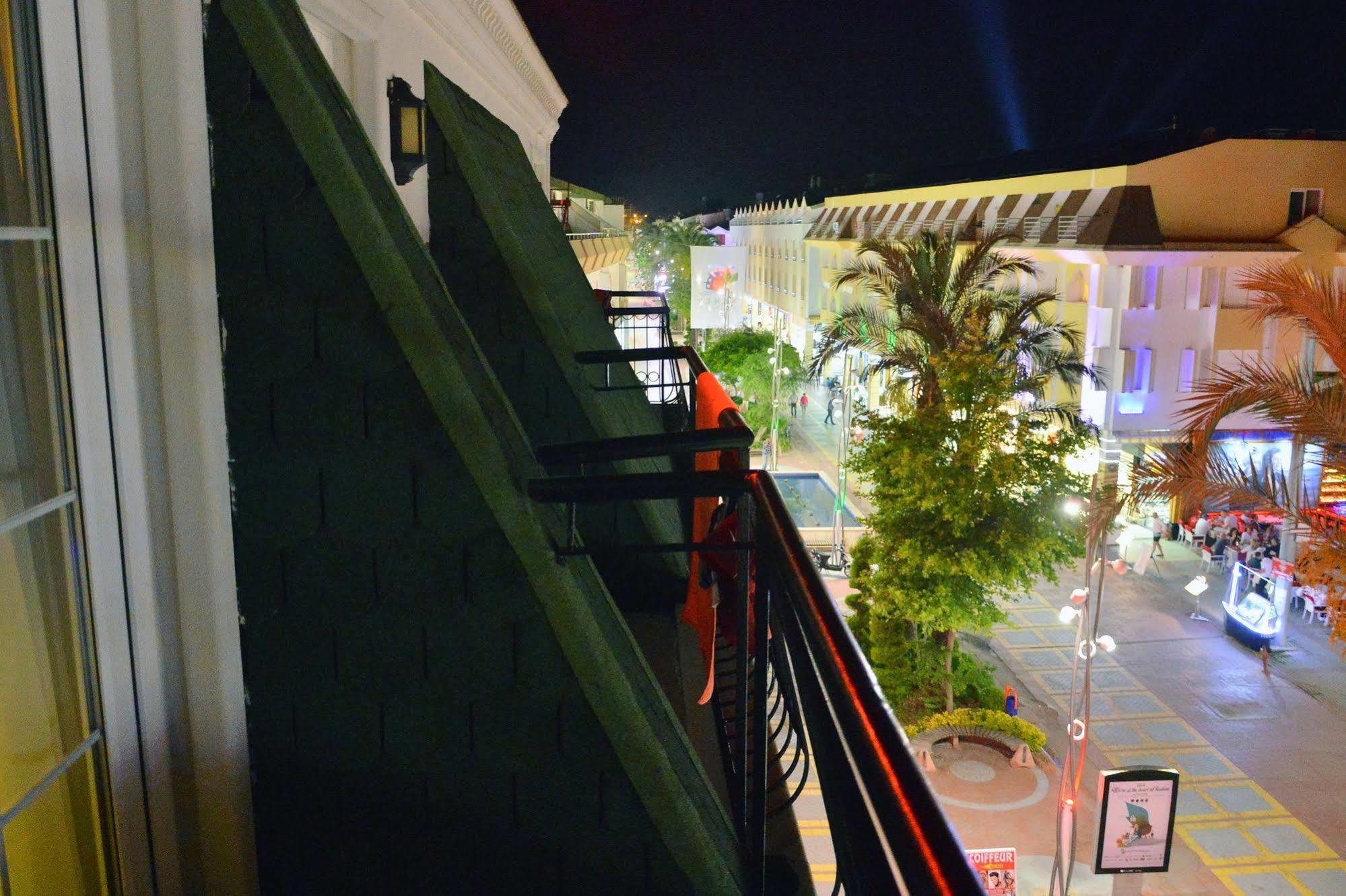 Hotel Cekmen 3*