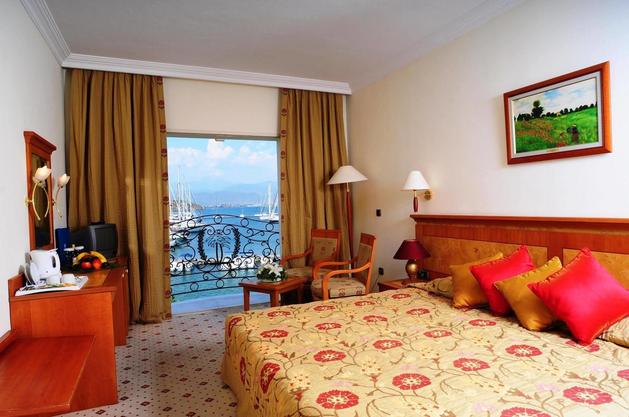 Hotel Ece Saray Marina (adults Only) 4*