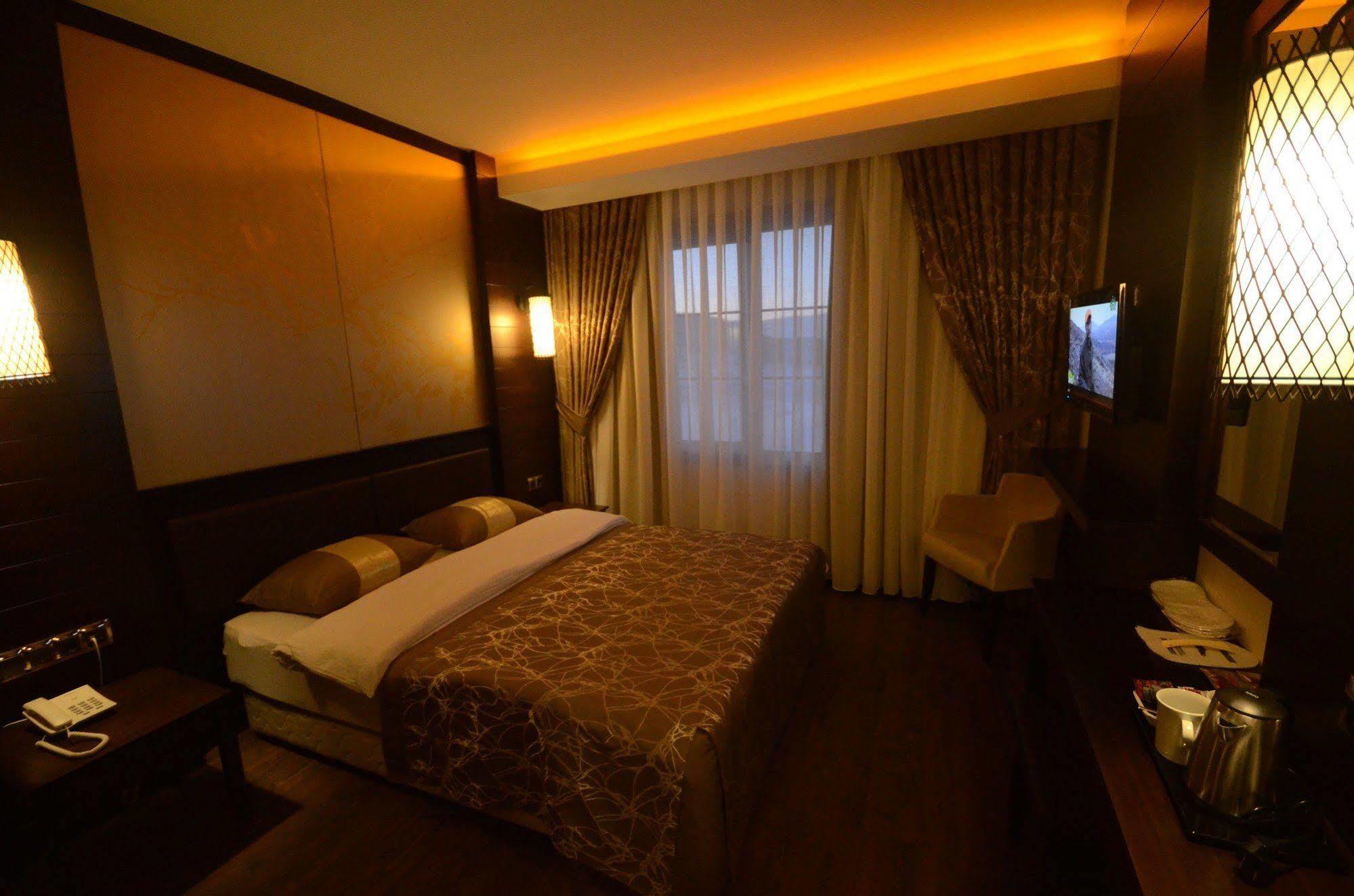 White Park Hotel 3*