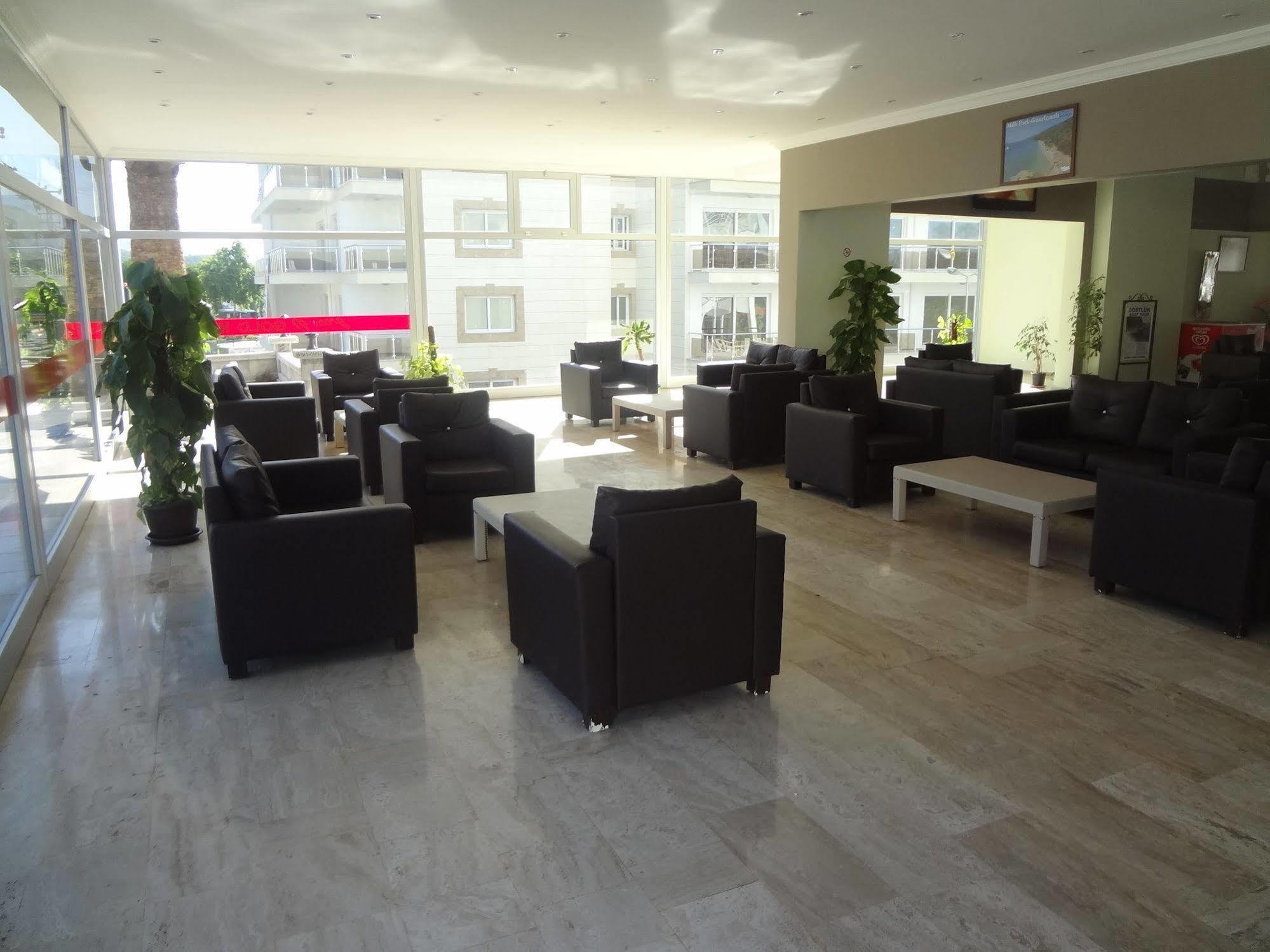 Gold Hotel