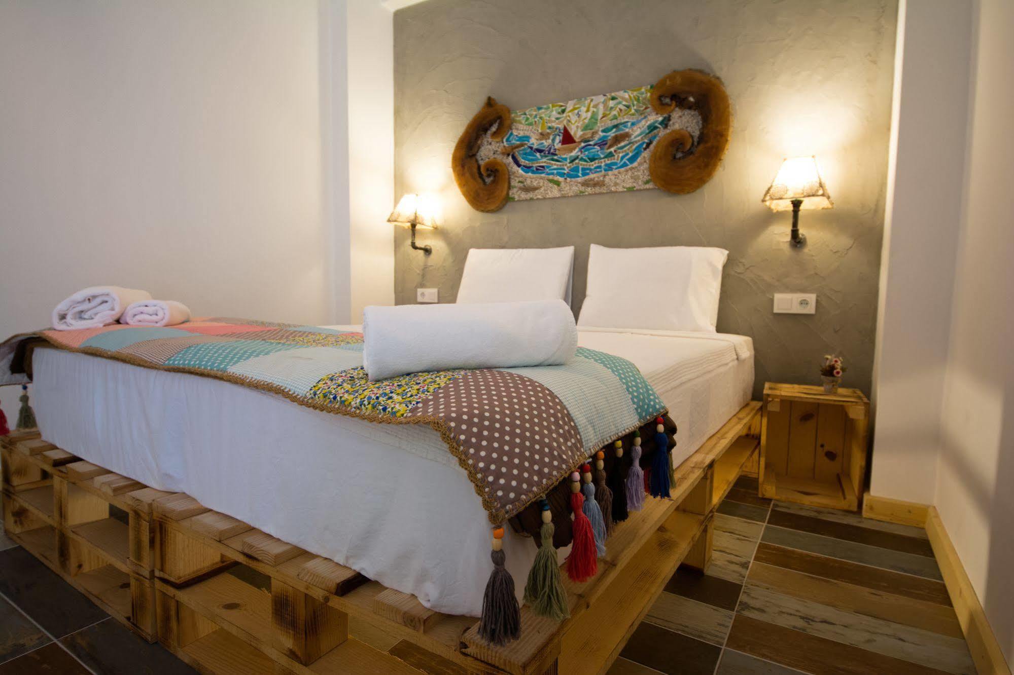 8 Homestay
