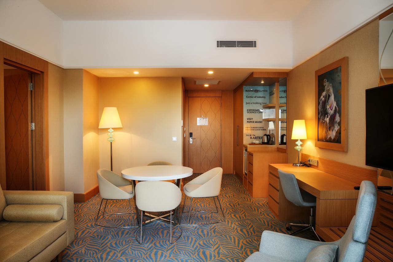 Hotel Tryp By Wyndham Izmit 5*
