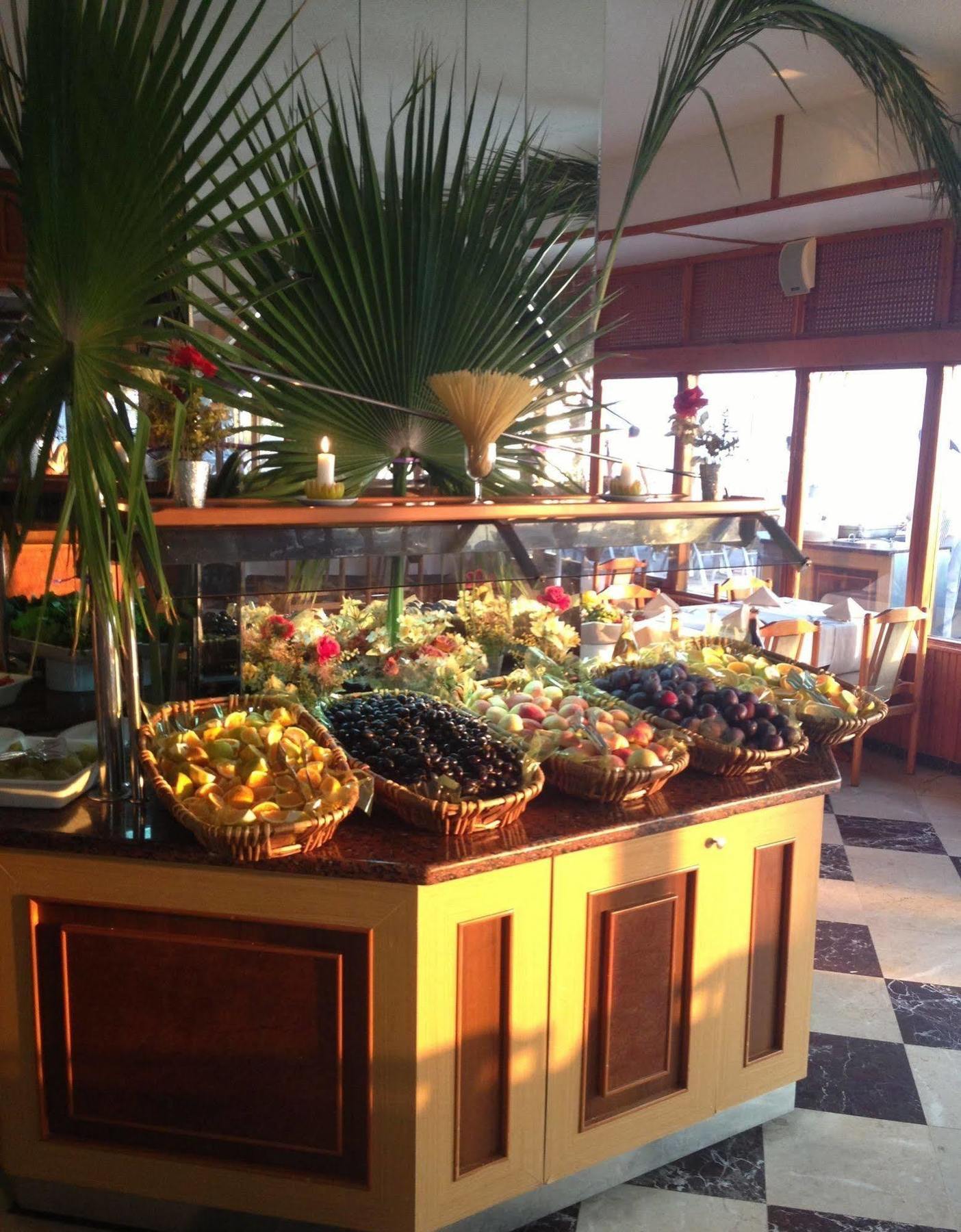 Rubi Hotel