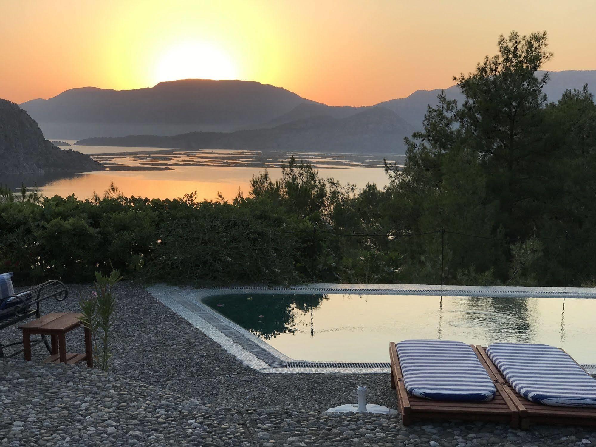 Guest house Villa Gokbel 3*