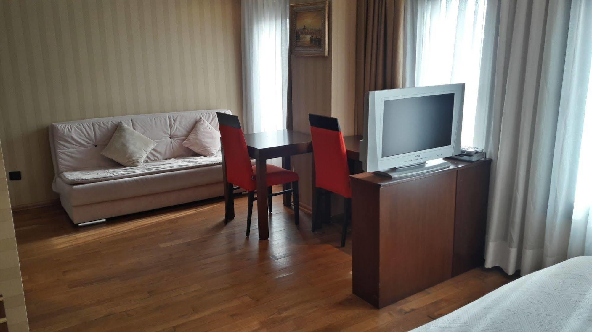 Mangana Hotel